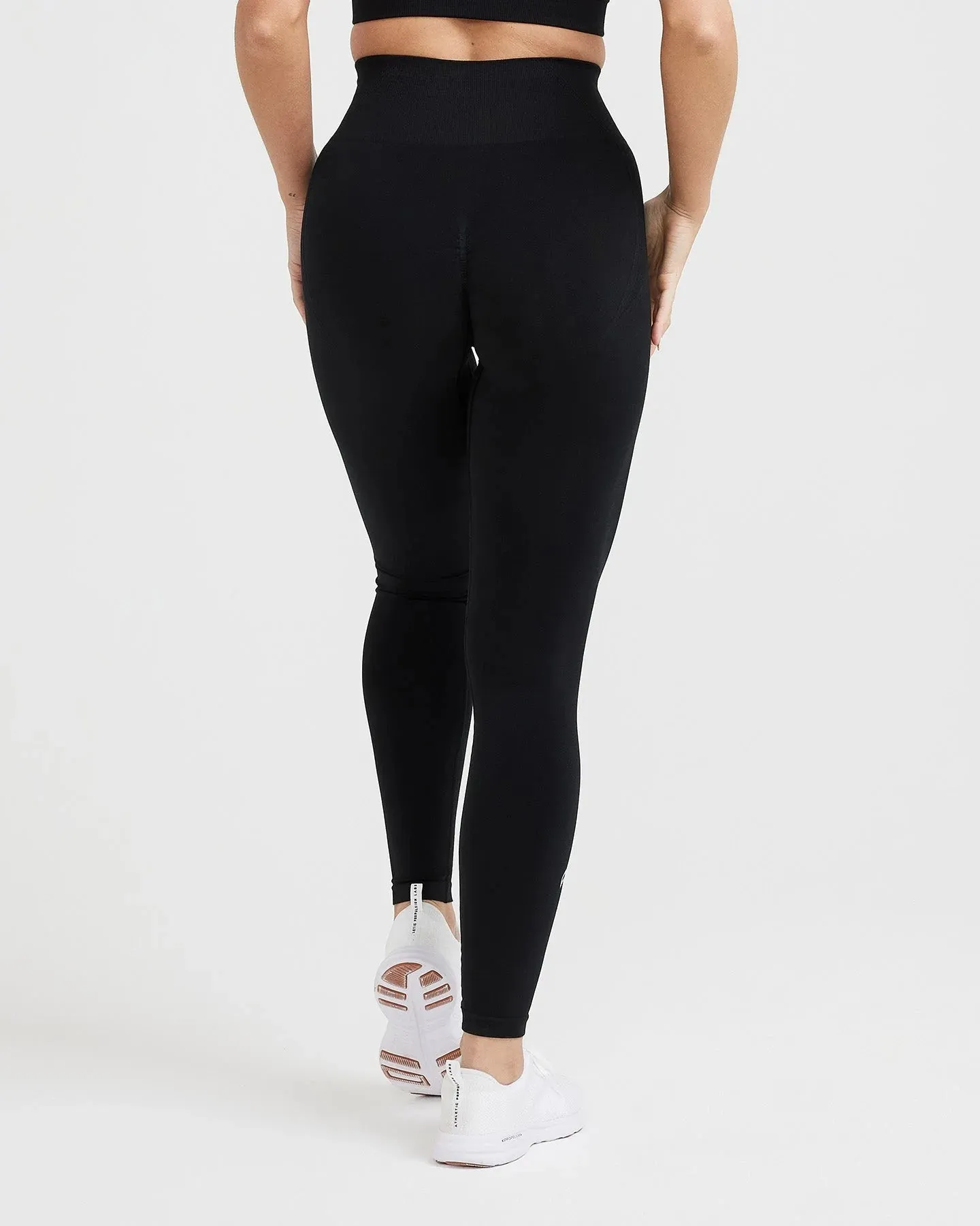 Effortless Seamless Leggings | Black sold by Oner Active product image thumbnail 4