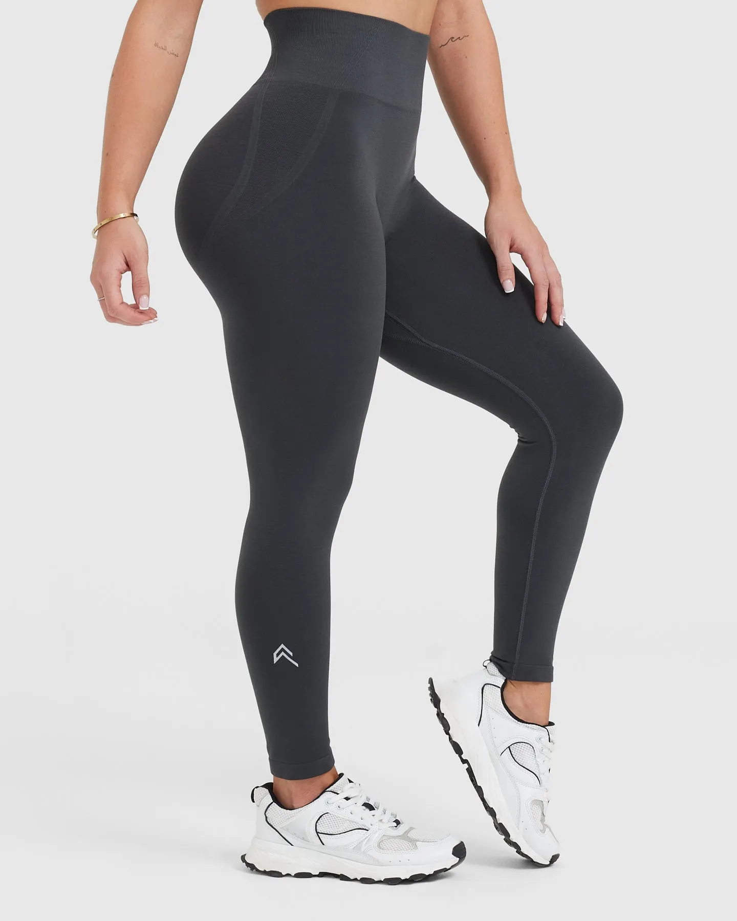 Effortless Seamless Leggings | Coal sold by Oner Active product image thumbnail 3