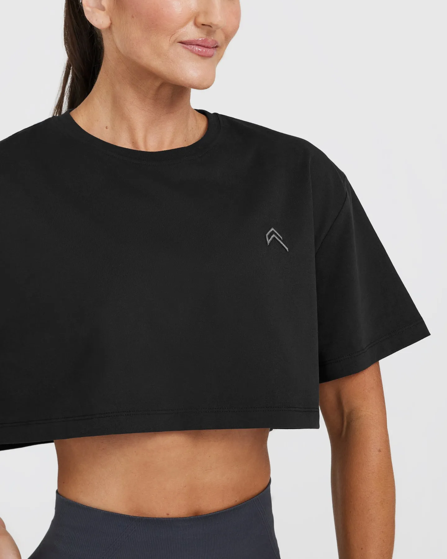 Classic Crop Lightweight T-Shirt | Black sold by Oner Active product image thumbnail 4