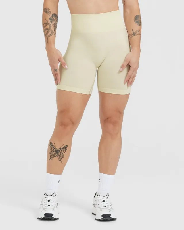 Effortless Seamless Shorts | Vanilla sold by Oner Active
