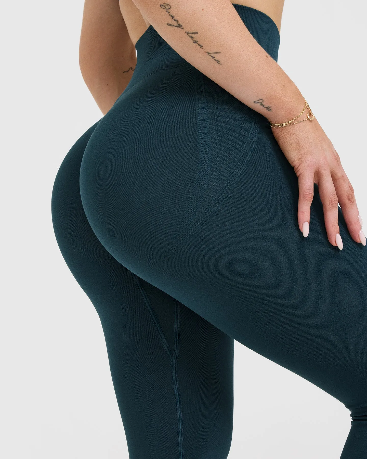 Effortless Seamless Leggings | Oil Blue sold by Oner Active product image thumbnail 5