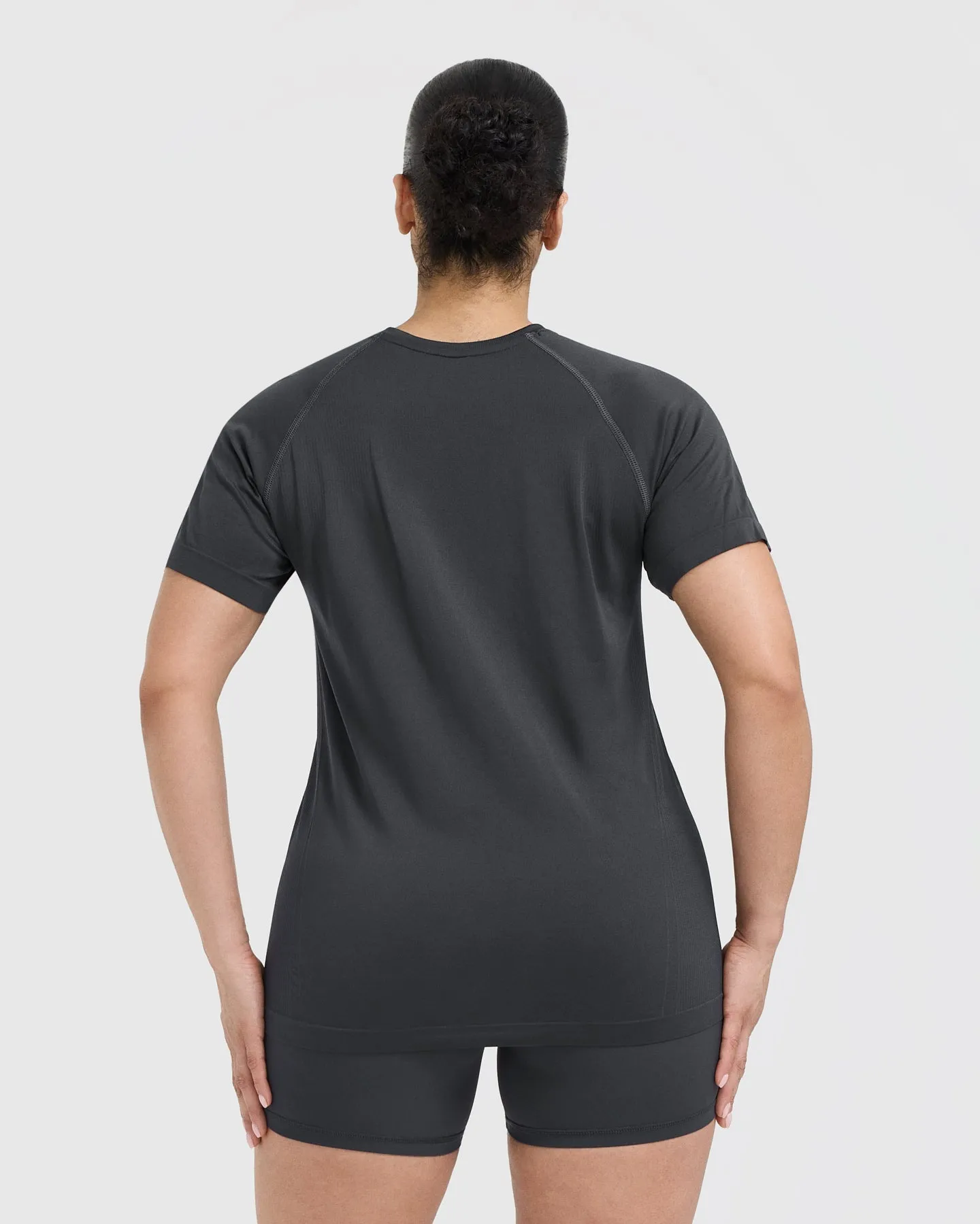 Go To Seamless Loose Top | Coal sold by Oner Active product image thumbnail 2