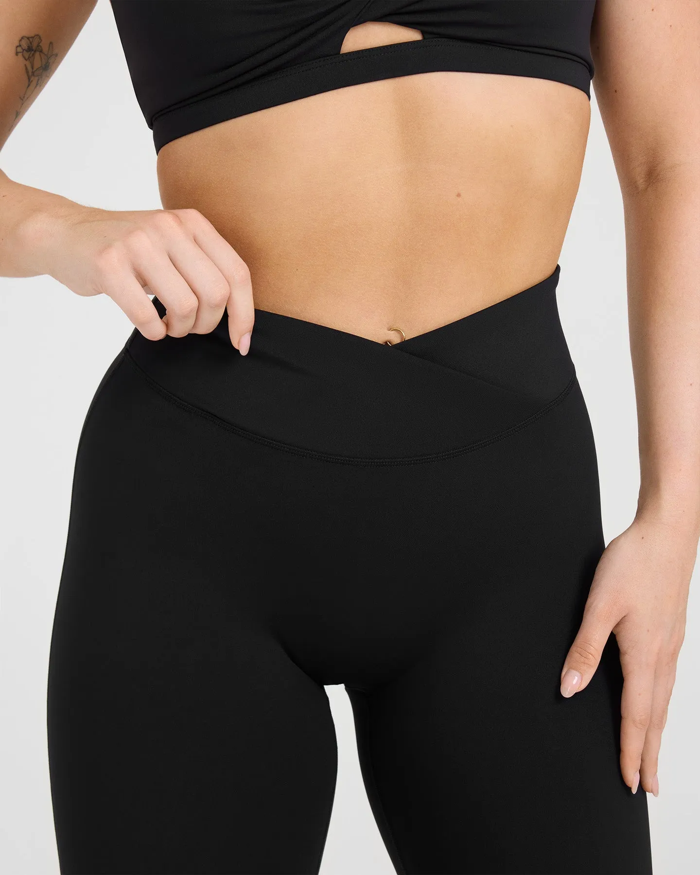 Unified Wrap Flared Bottoms | Black sold by Oner Active product image thumbnail 4