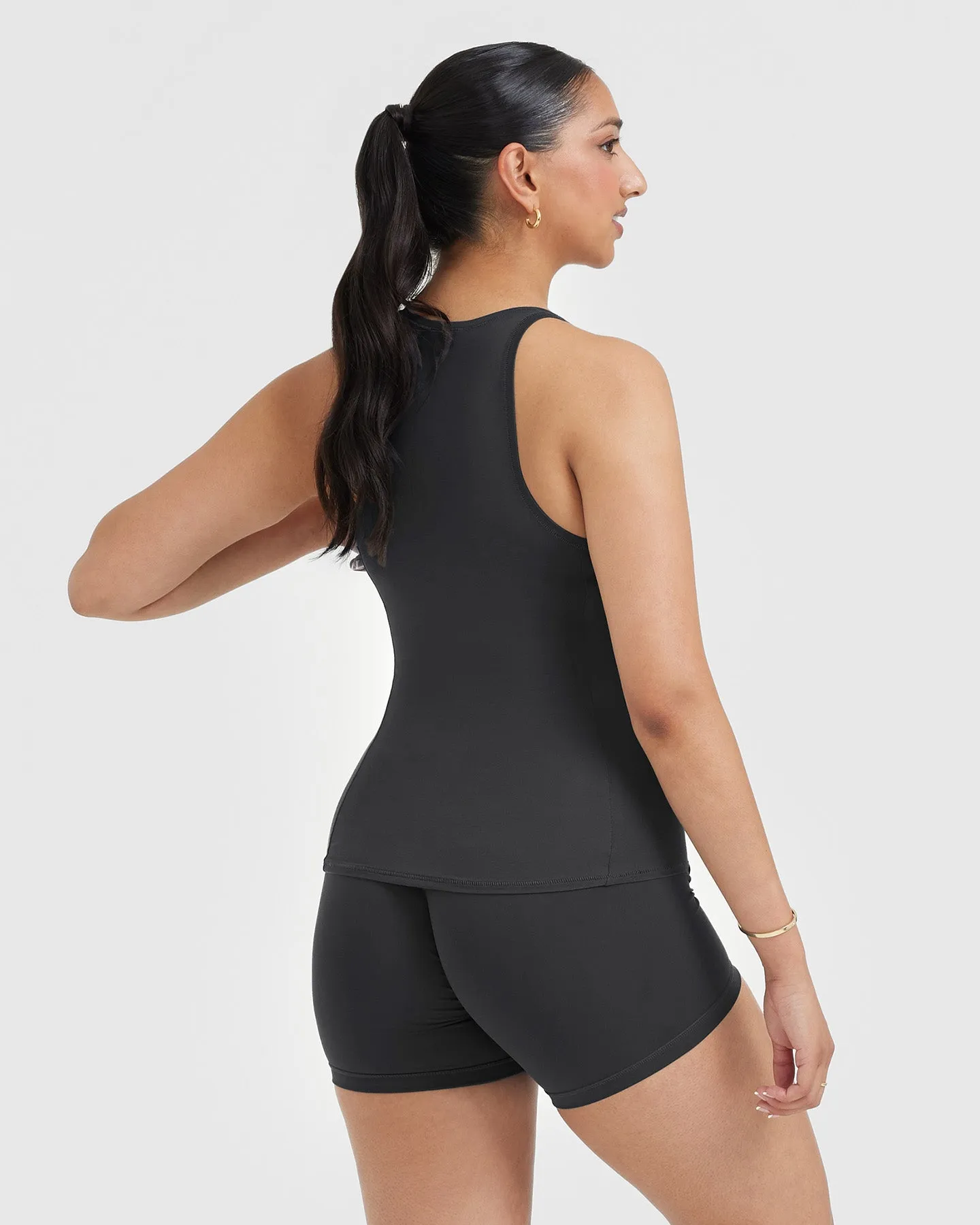 Mellow Soft Vest | Coal sold by Oner Active product image thumbnail 2