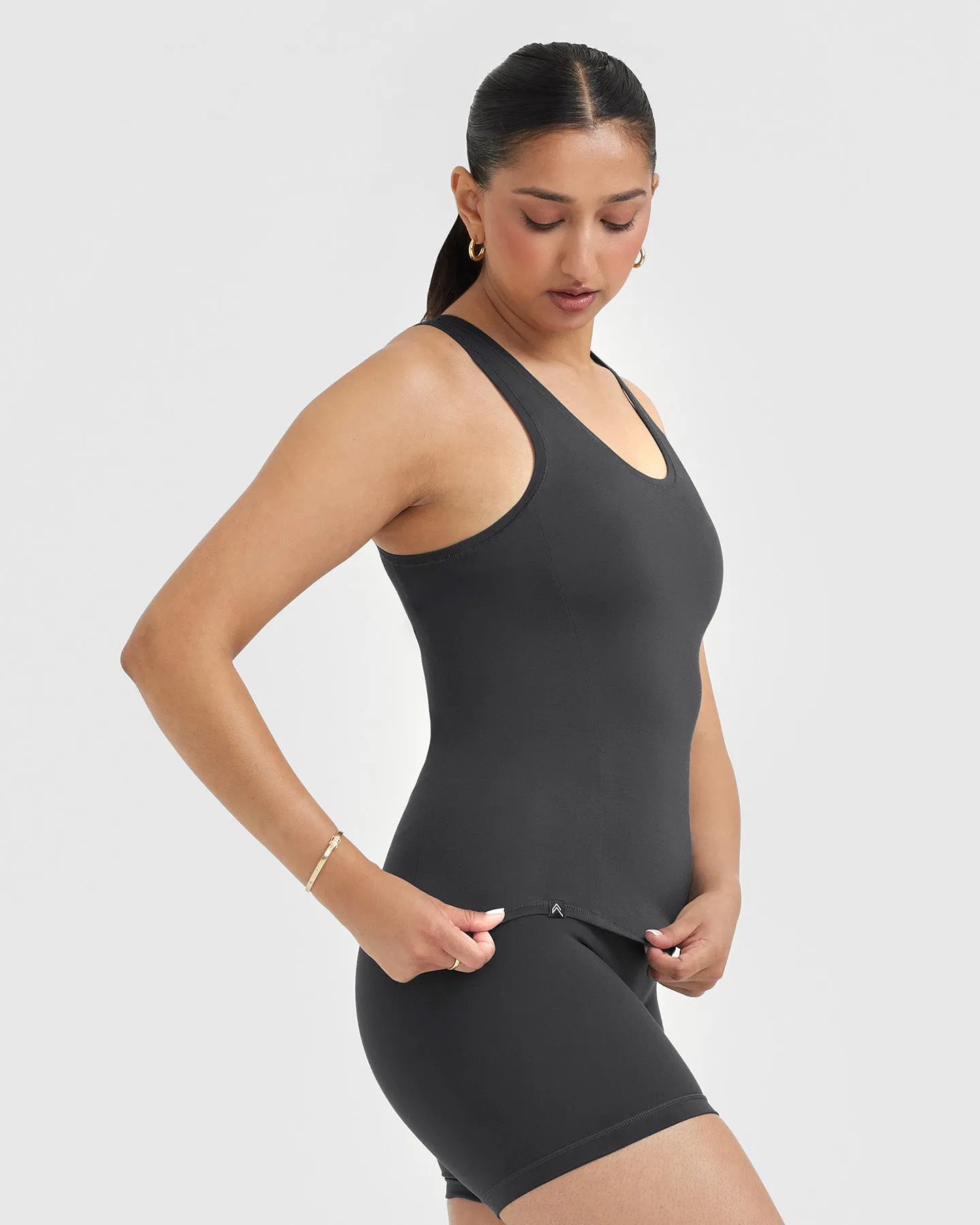 Mellow Soft Vest | Coal sold by Oner Active product image thumbnail 3