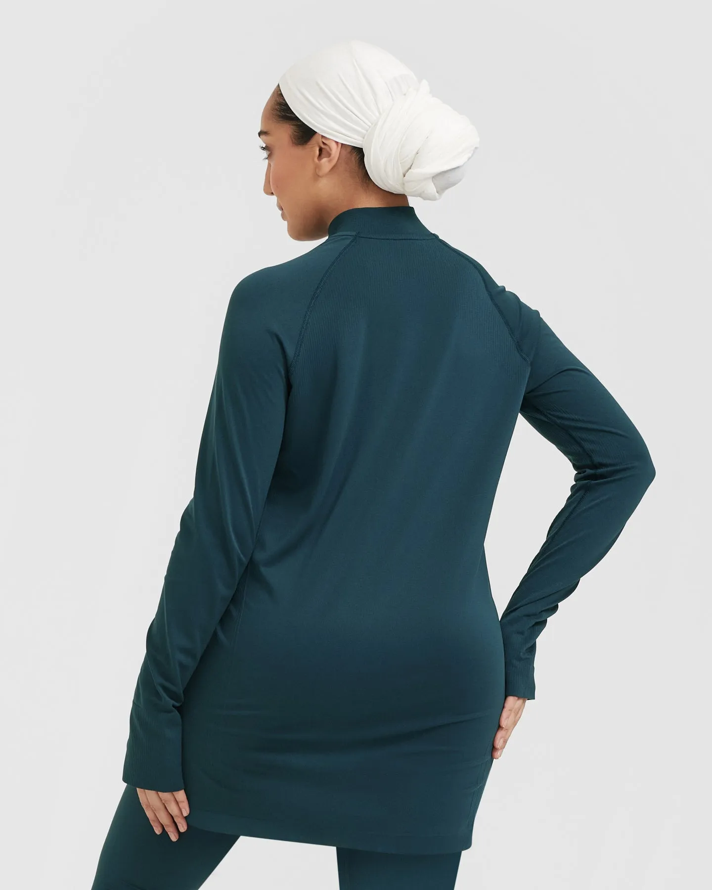 Go To Seamless Loose Long Sleeve Longline Top | Oil Blue sold by Oner Active product image thumbnail 2