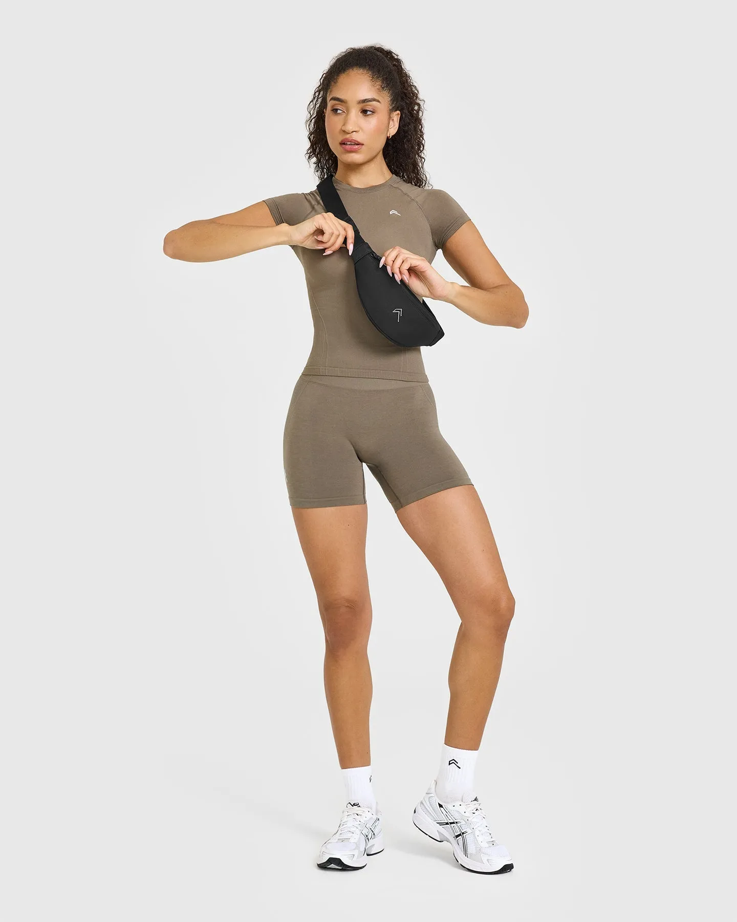 Go To Seamless Fitted Top | Moss Brown sold by Oner Active product image thumbnail 2