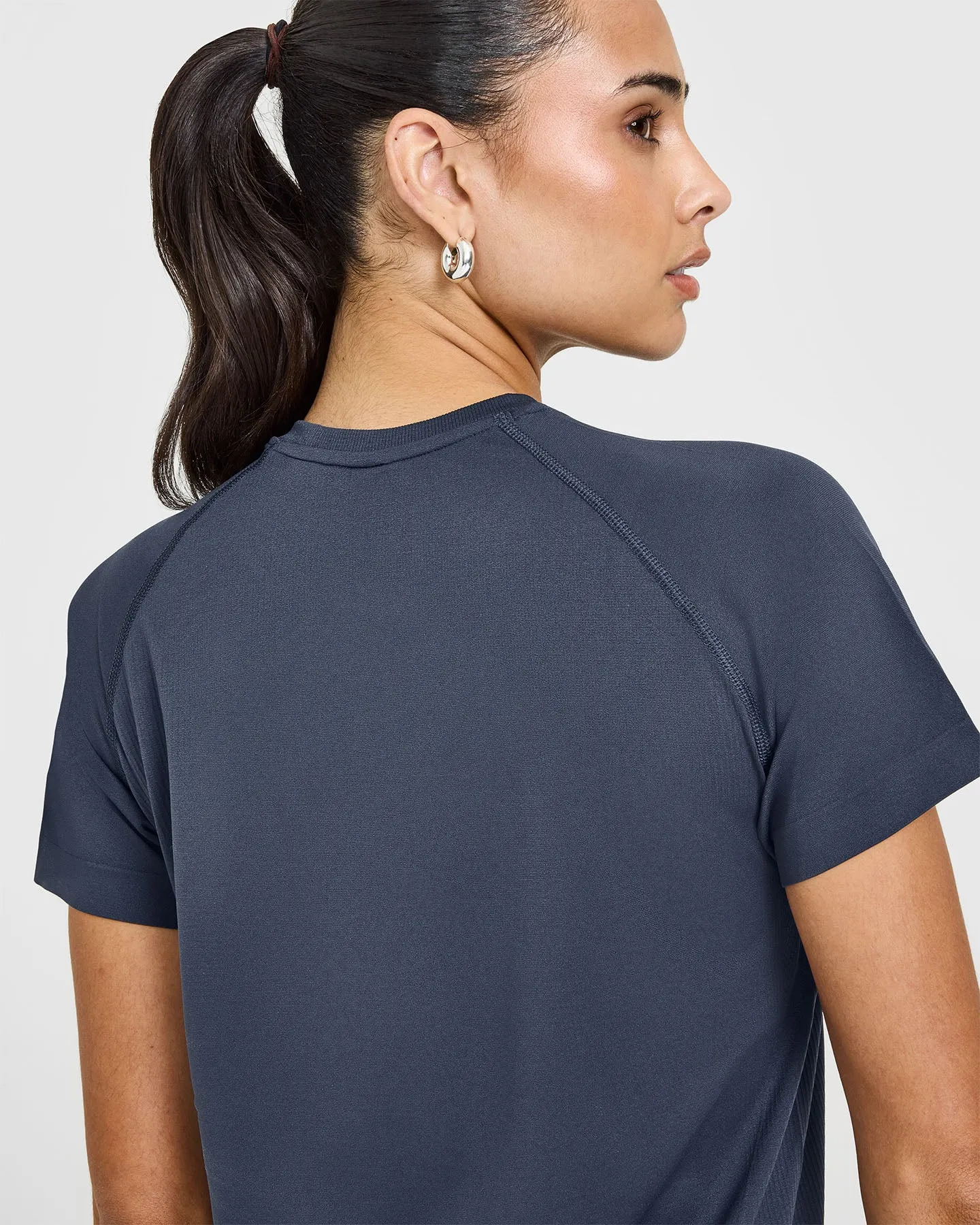 Go To Seamless Loose Top | True Blue sold by Oner Active product image thumbnail 4