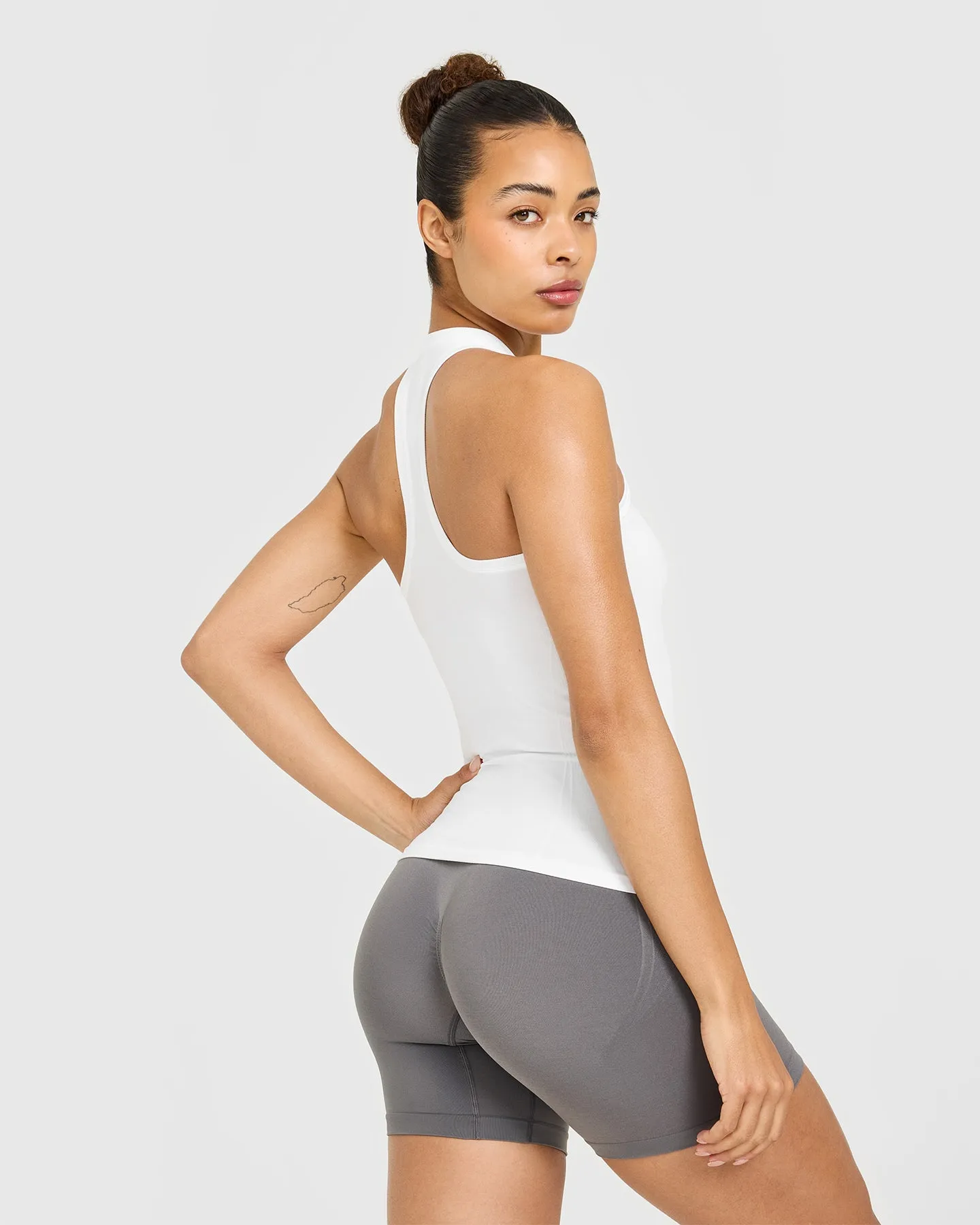 Go To Seamless Fitted Vest | White sold by Oner Active product image thumbnail 4