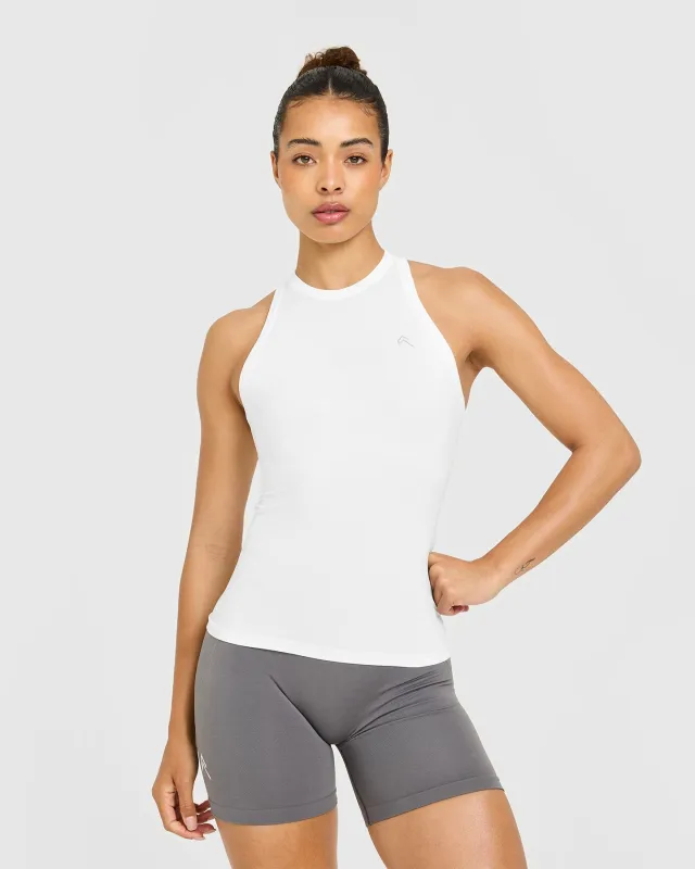 Go To Seamless Fitted Vest | White made by Oner Active