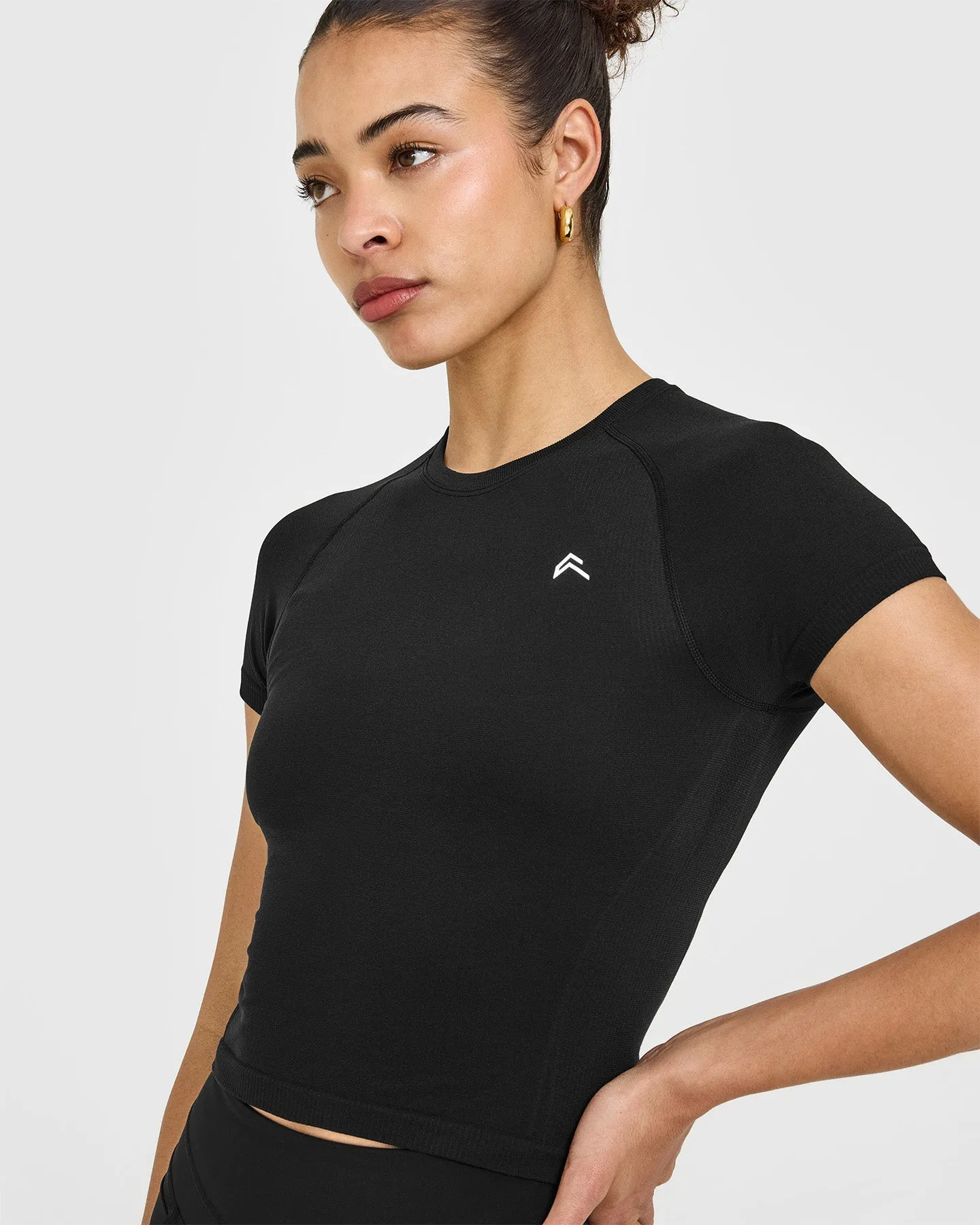 Go To Seamless Fitted Mid Top | Black sold by Oner Active product image thumbnail 3