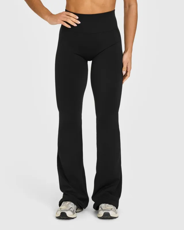 EffortlessLift™ Seamless Flared Bottoms with White Logo | Black made by Oner Active