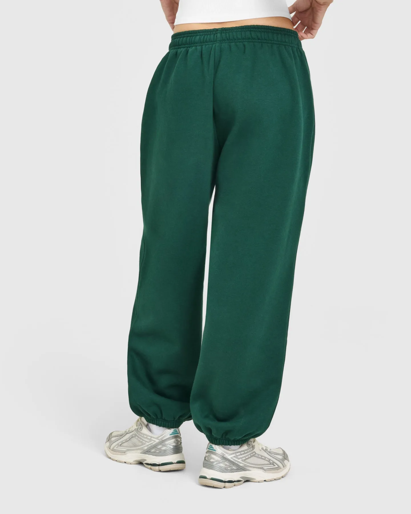 Foundations Oversized Oner Girlfriend Joggers | Racing Green sold by Oner Active product image thumbnail 4