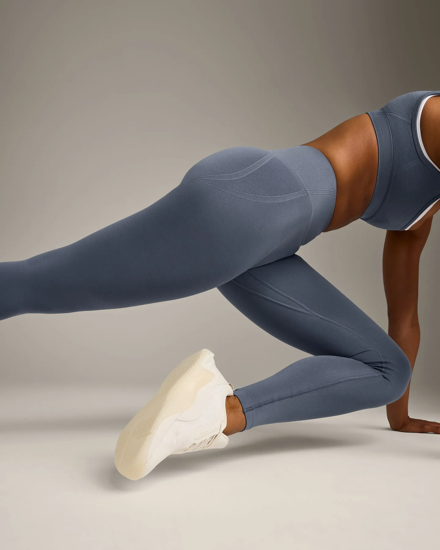EffortlessLift™ Seamless Leggings with Grey Logo | Light Granite Blue sold by Oner Active product image thumbnail 5