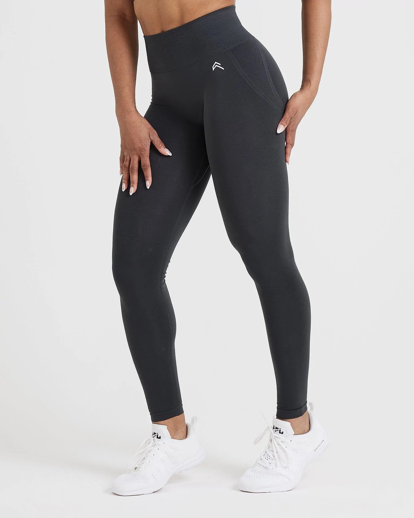 Effortless Seamless Leggings | Coal sold by Oner Active product image thumbnail 3