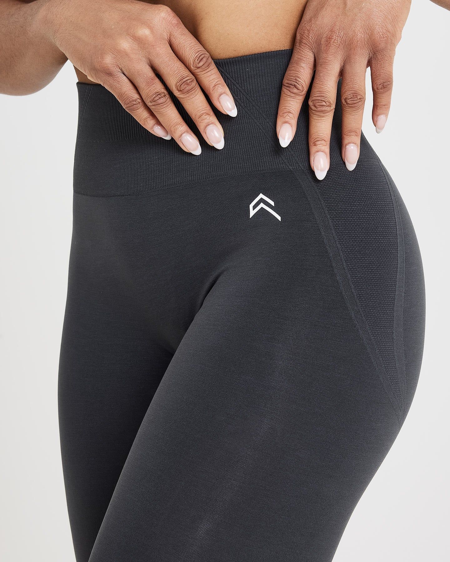 Effortless Seamless Leggings | Coal sold by Oner Active product image thumbnail 4