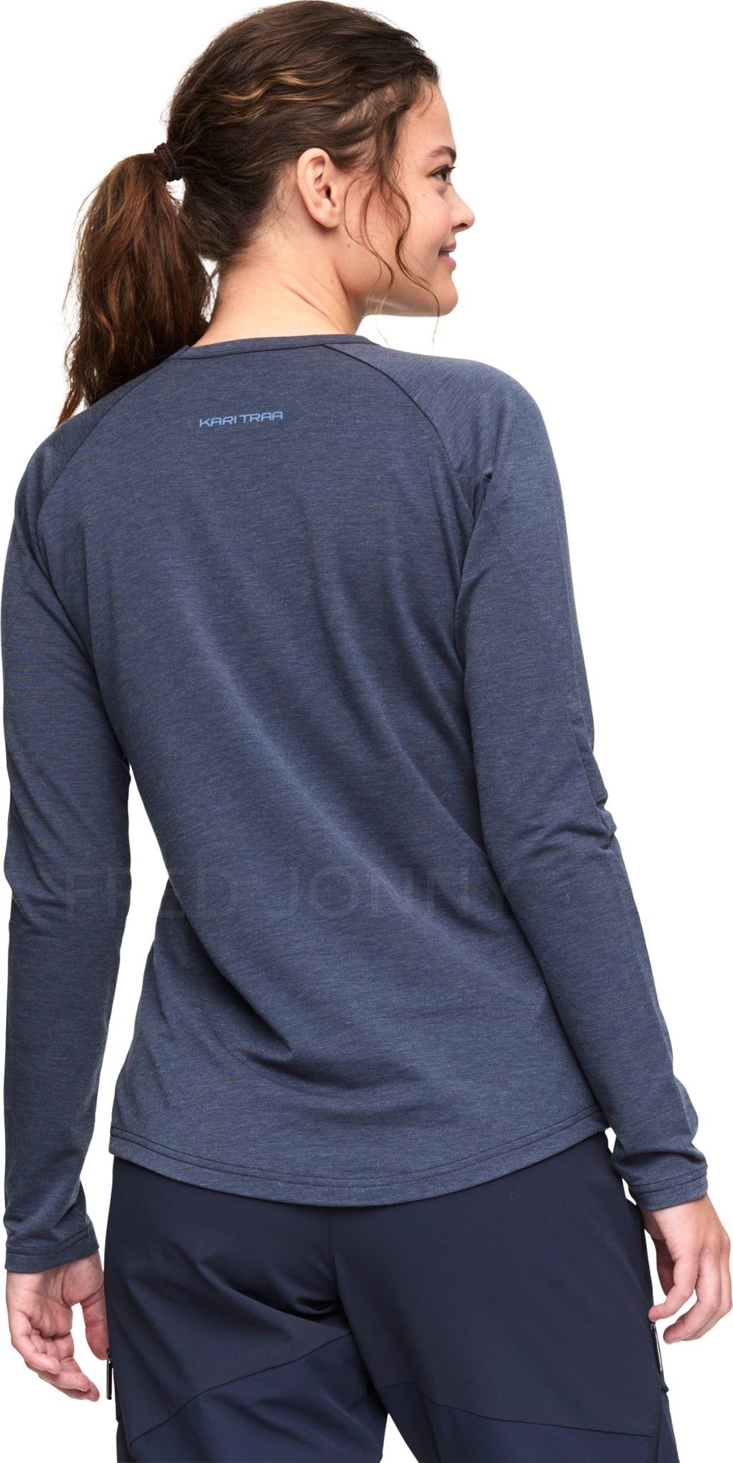 Aada Long Sleeve Crewneck Tee - Women’s|-|Haut à col rond Aada - Femme sold by The Last Hunt