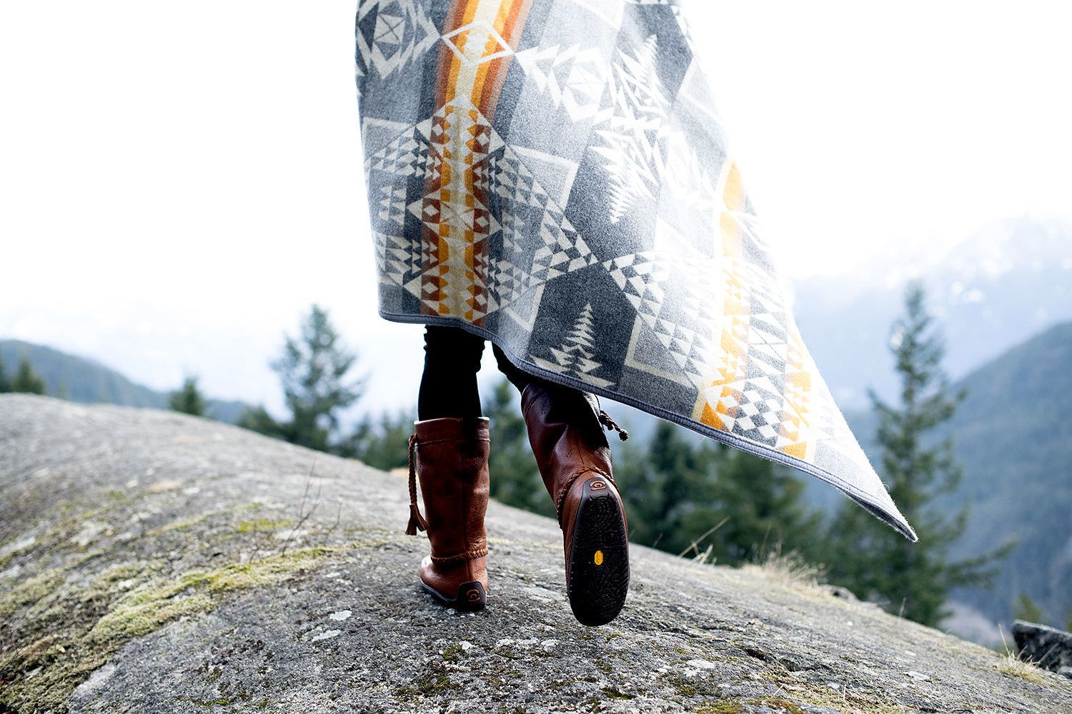 Waterproof Tamarack Mukluk - Women's|-|imperméable Tamarack Mukluk - Femme sold by The Last Hunt product image thumbnail 3