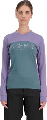 Redwood Enduro V-Neck Long Sleeve T-shirt - Women's|-|T-shirt à manches longues et col en V Redwood Enduro - Femme sold by The Last Hunt