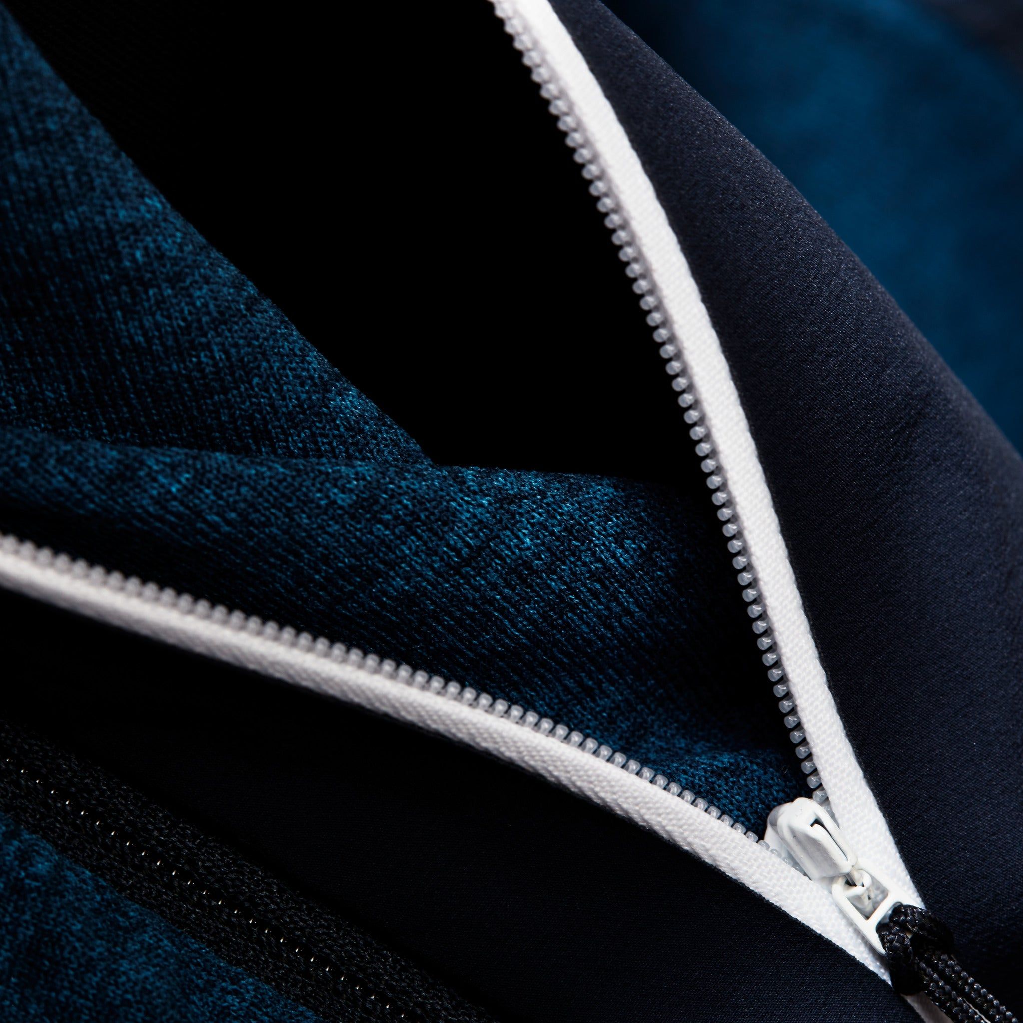 Aenergy Light Midlayer Hooded Jacket - Men's|-|Manteau à capuchon couche intermédiaire léger Aenergy - Homme sold by The Last Hunt product image thumbnail 5