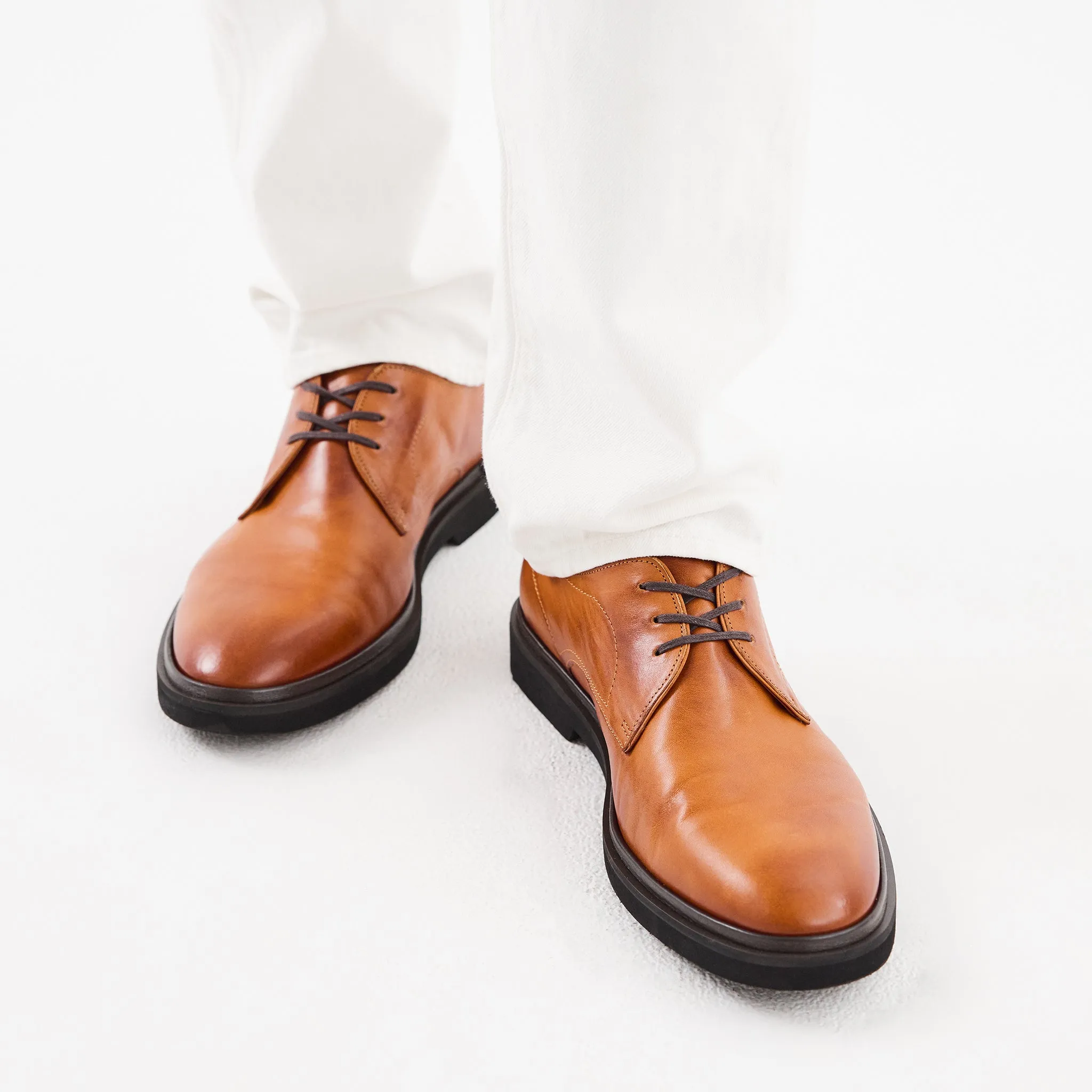 Gibson Mens Vintage Cognac sold by Rollie Nation product image thumbnail 2