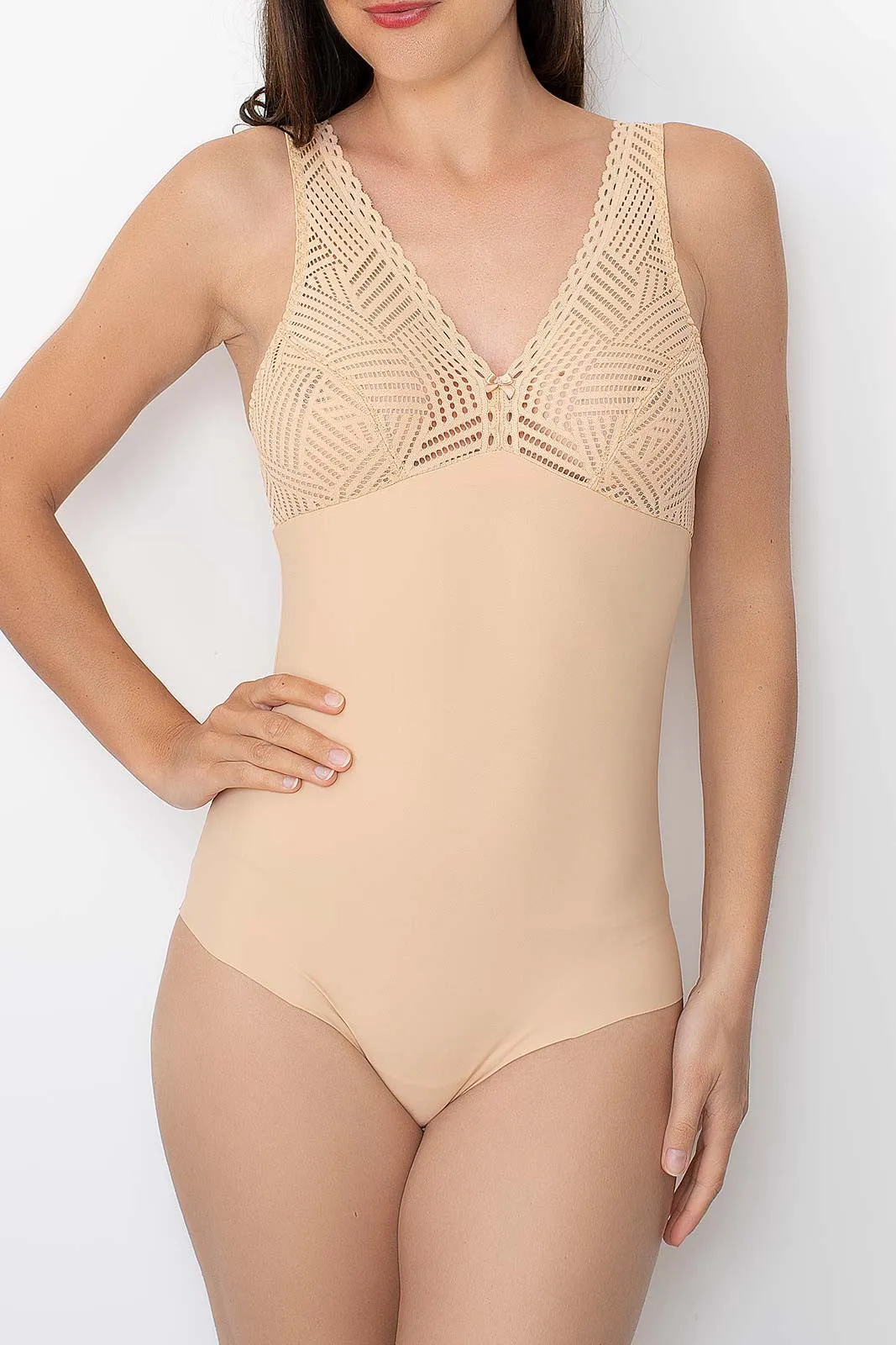 Antigel C37 Tressage Graphic BODY sold by Antigel