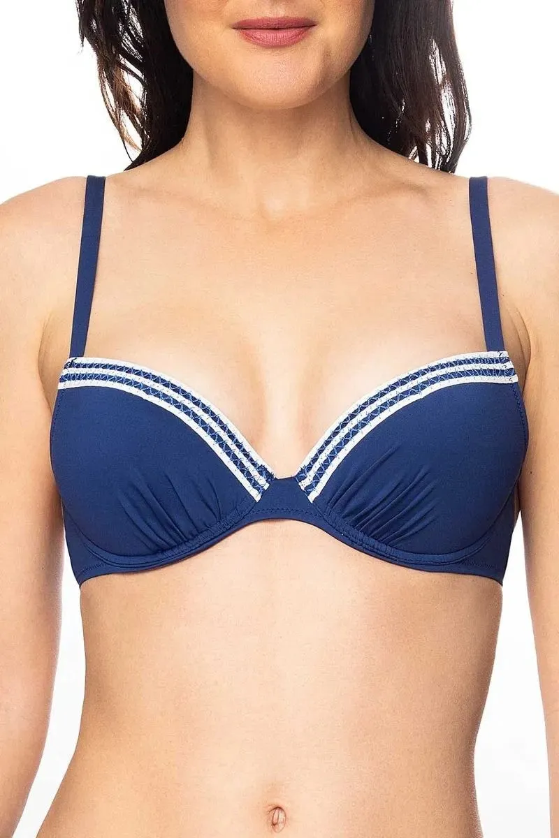 Antigel 04b Lecocherie Coque swimming top sold by Antigel