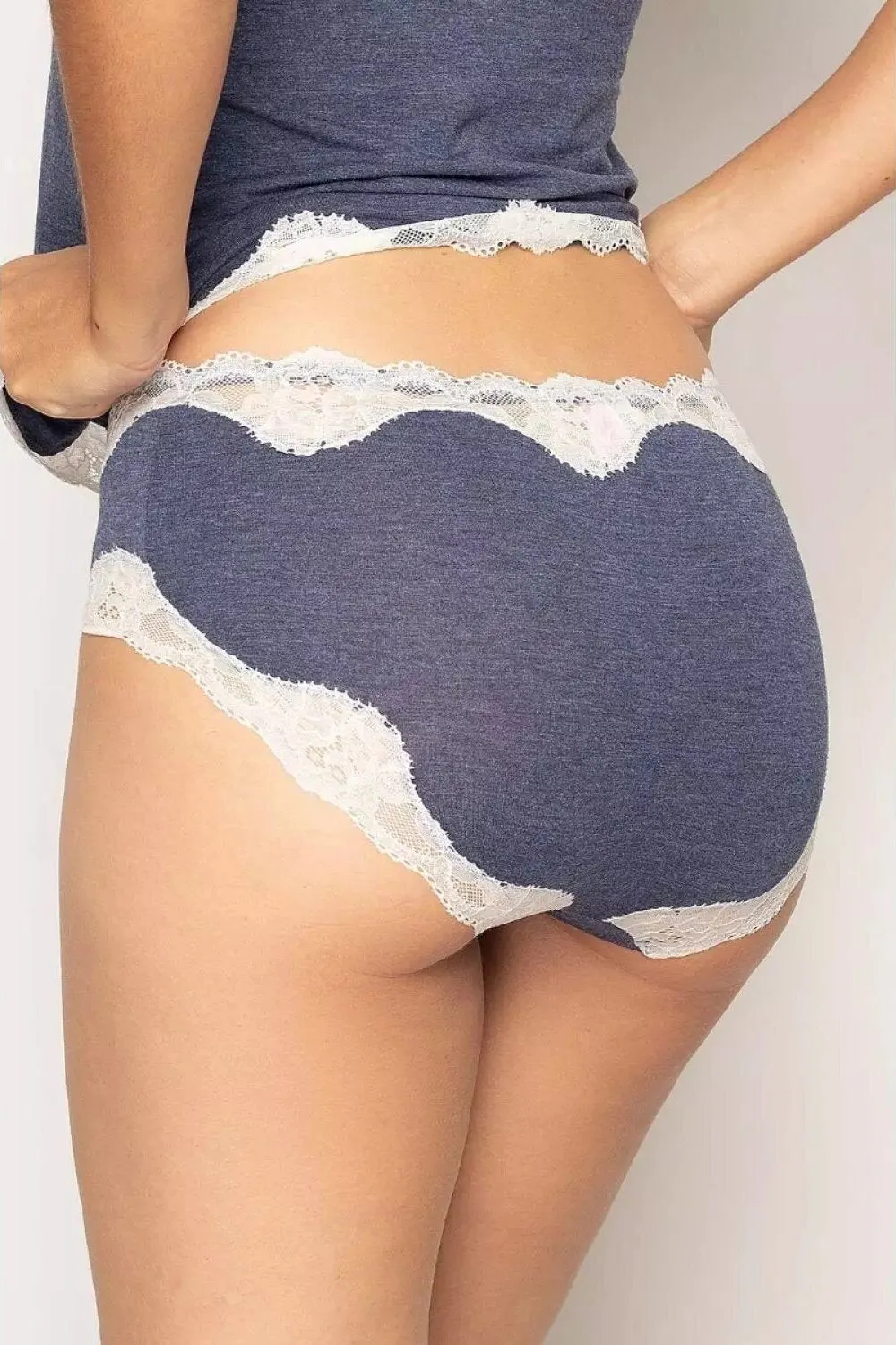 Antigel A06 Simply Perfect Shorty sold by Antigel product image thumbnail 2