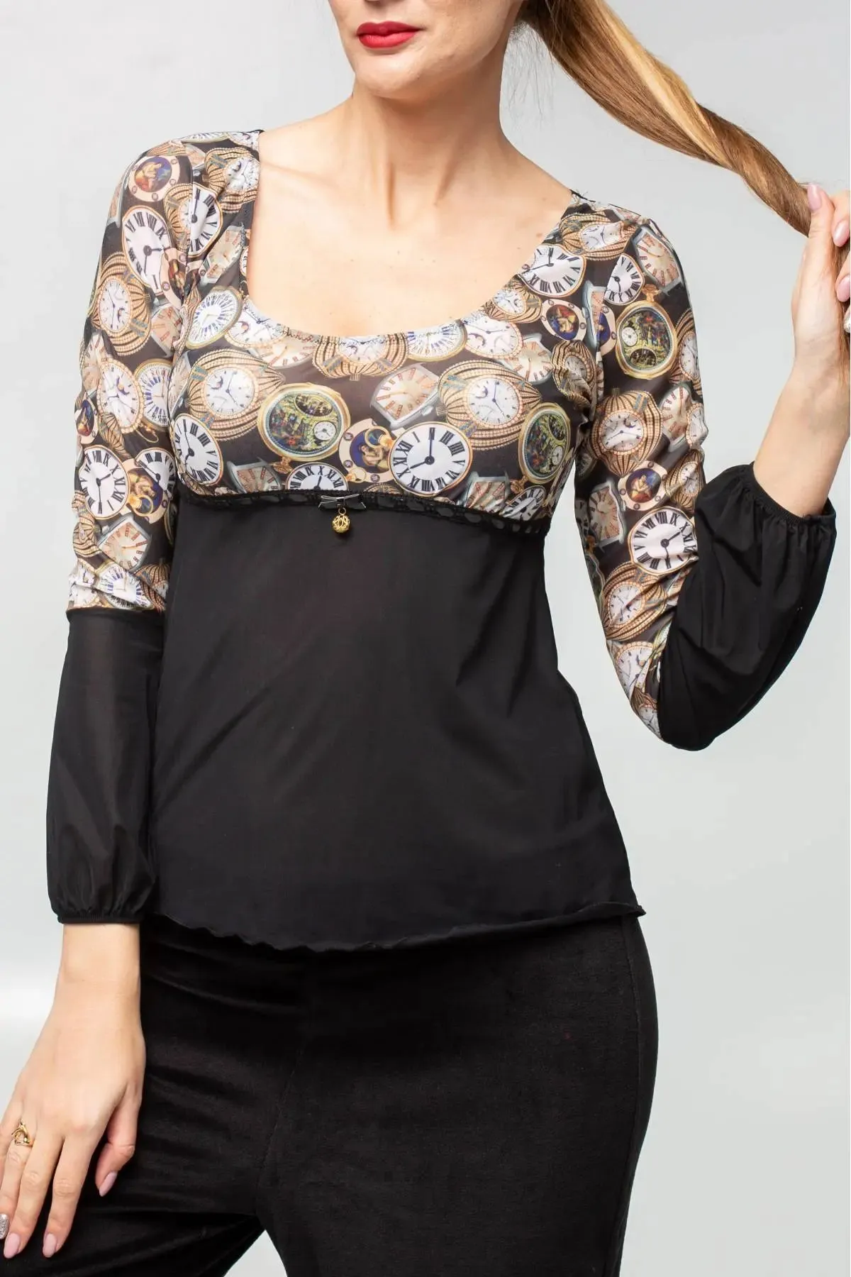 Antigel Blouse sold by Antigel