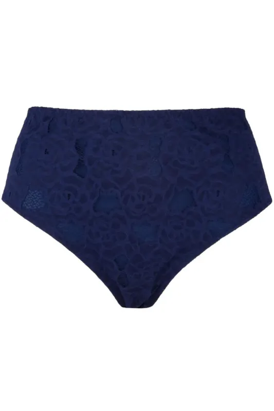 Antigel C95 Libre Macrame Slip Haut sold by Antigel