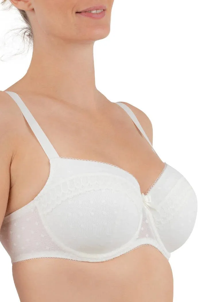 Antigel G45 Carrement Love Soutien-gorge coque sold by Antigel product image thumbnail 3