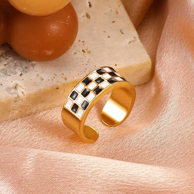 Race 2 Finish Ring sold by Empty Soda