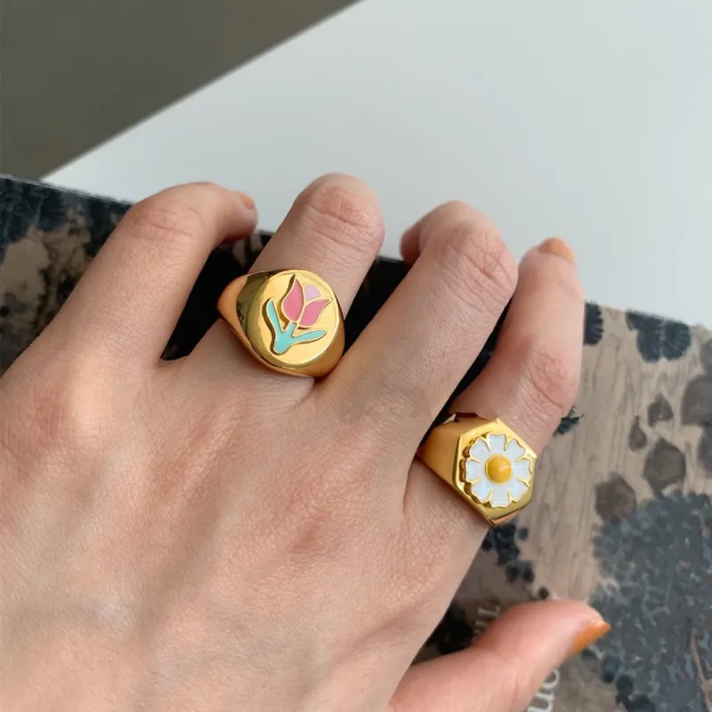 Dainty Daisy Ring sold by Empty Soda