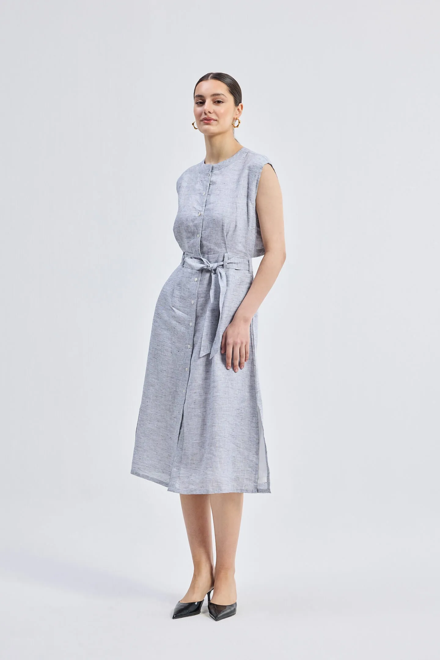 Back Cut Out Linen Dress sold by Reistor product image thumbnail 3