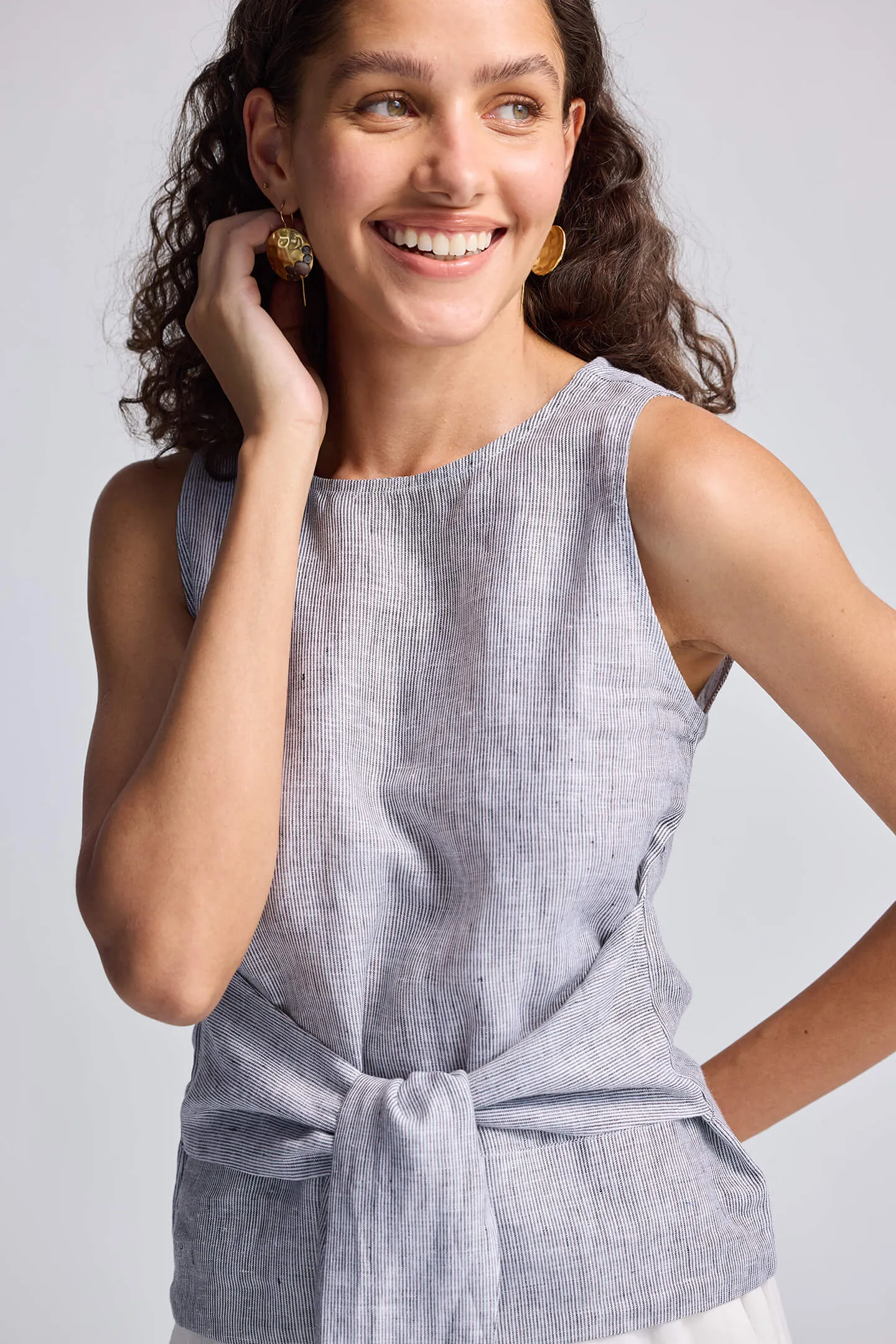 Front-tie Top in Linen Stripes sold by Reistor product image thumbnail 5