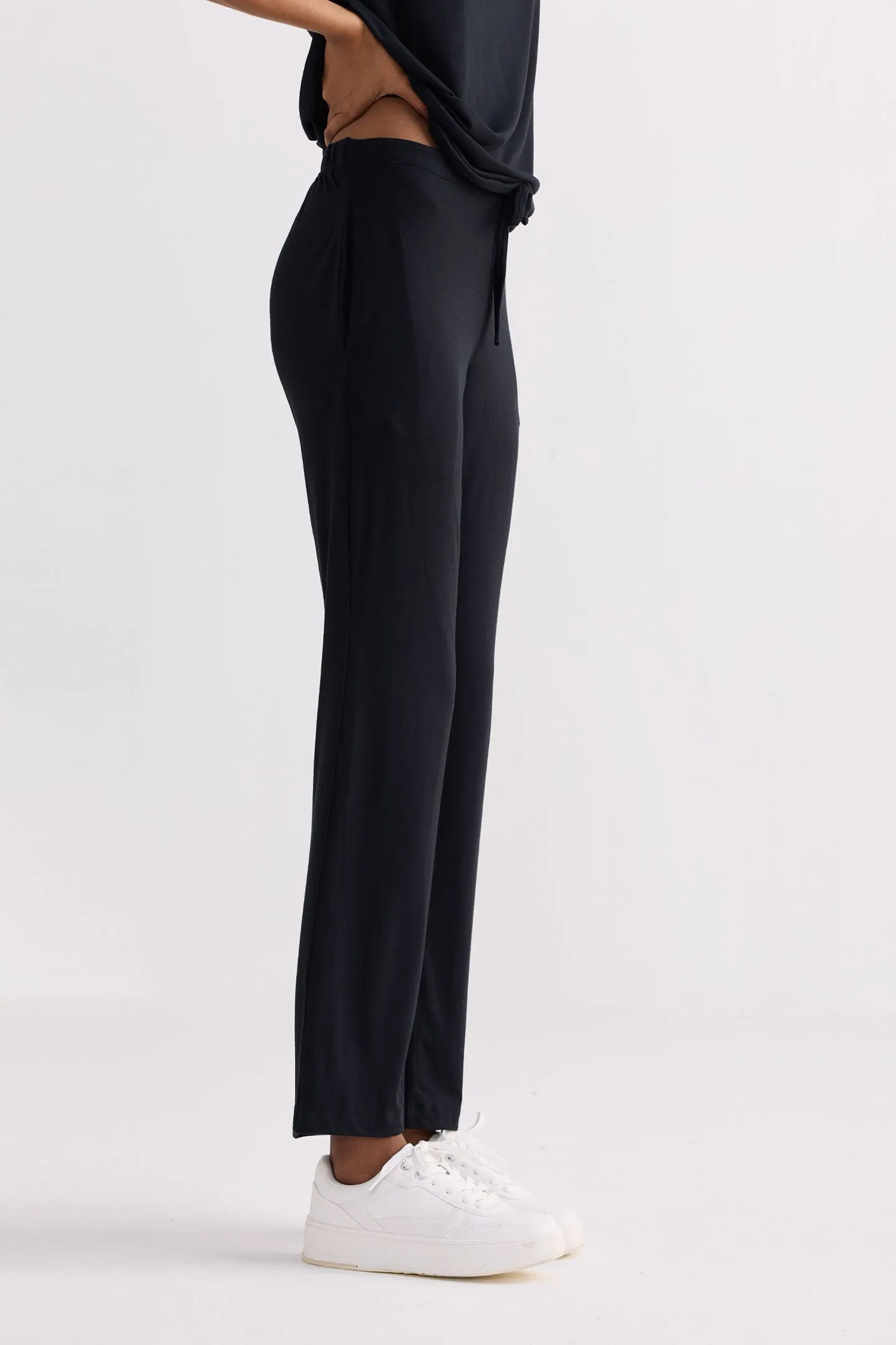 Wide Leg Pant in Black sold by Reistor product image thumbnail 3