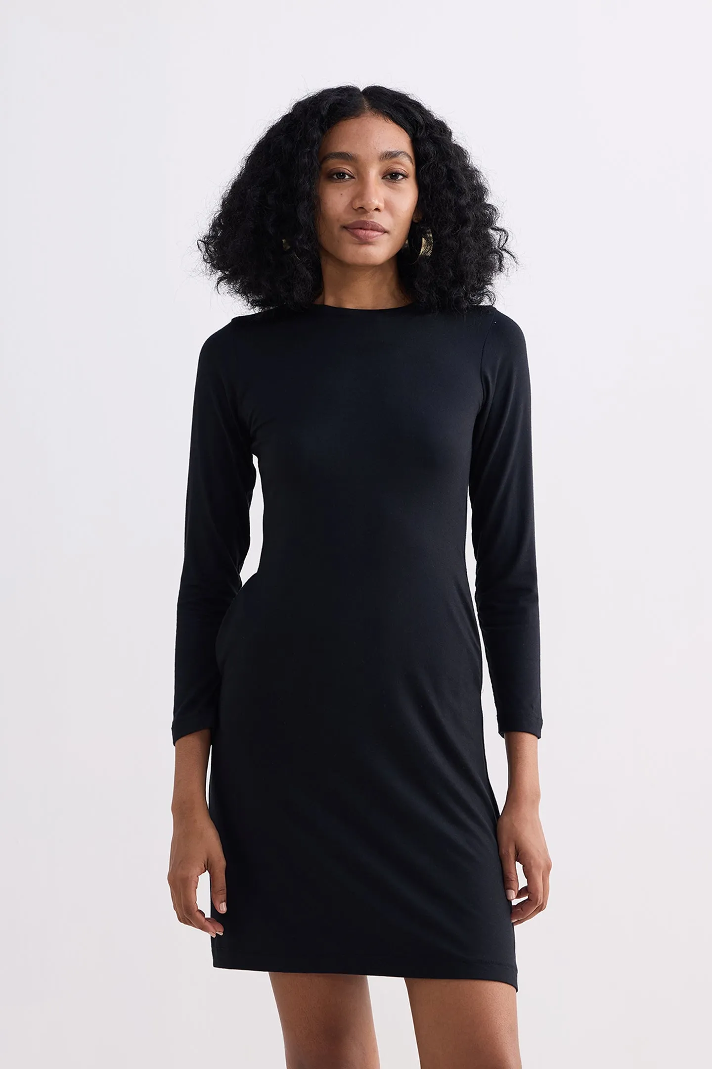 Long Sleeves Fitted Short Dress in Black sold by Reistor product image thumbnail 4
