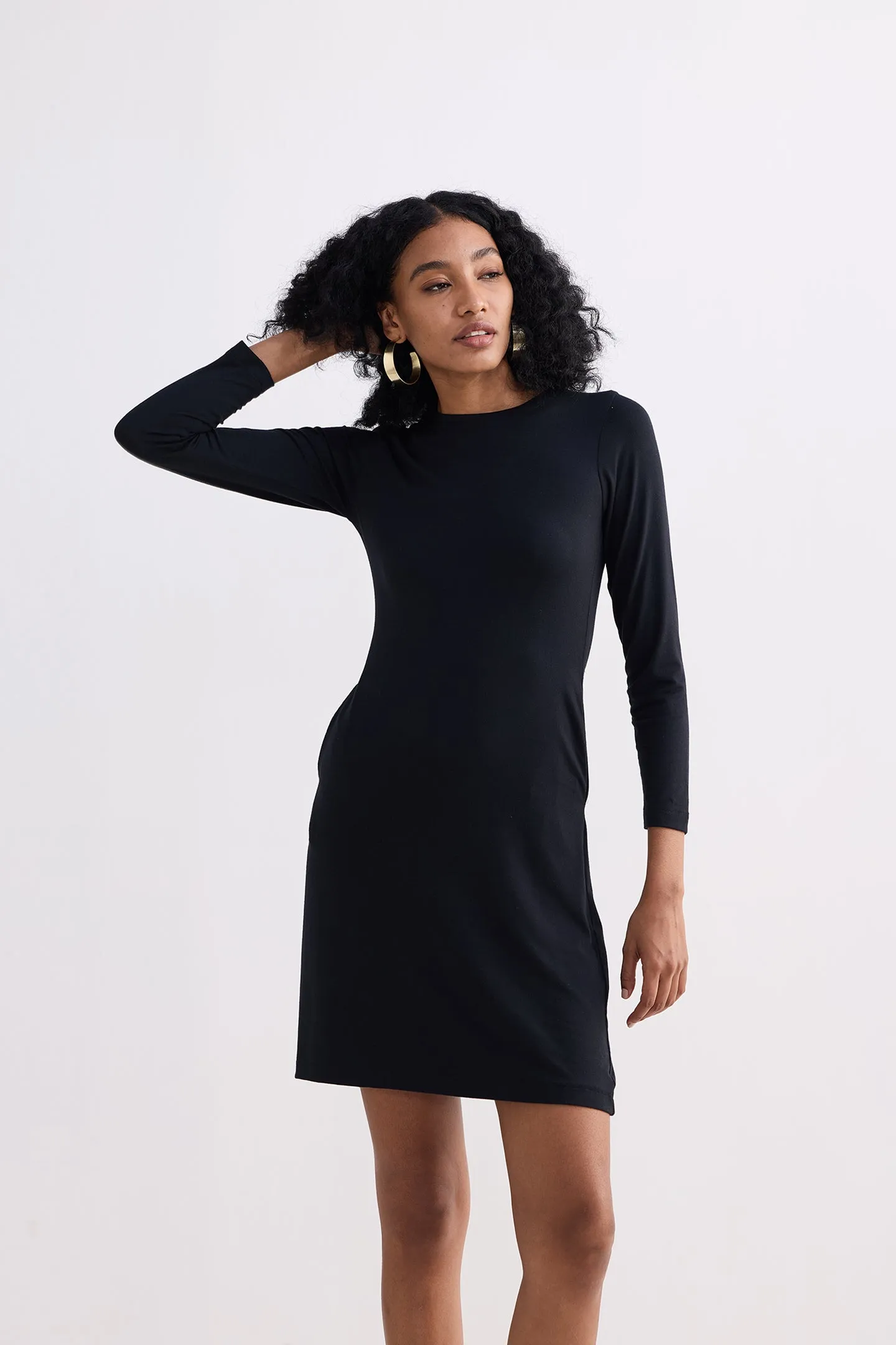 Long Sleeves Fitted Short Dress in Black sold by Reistor product image thumbnail 5
