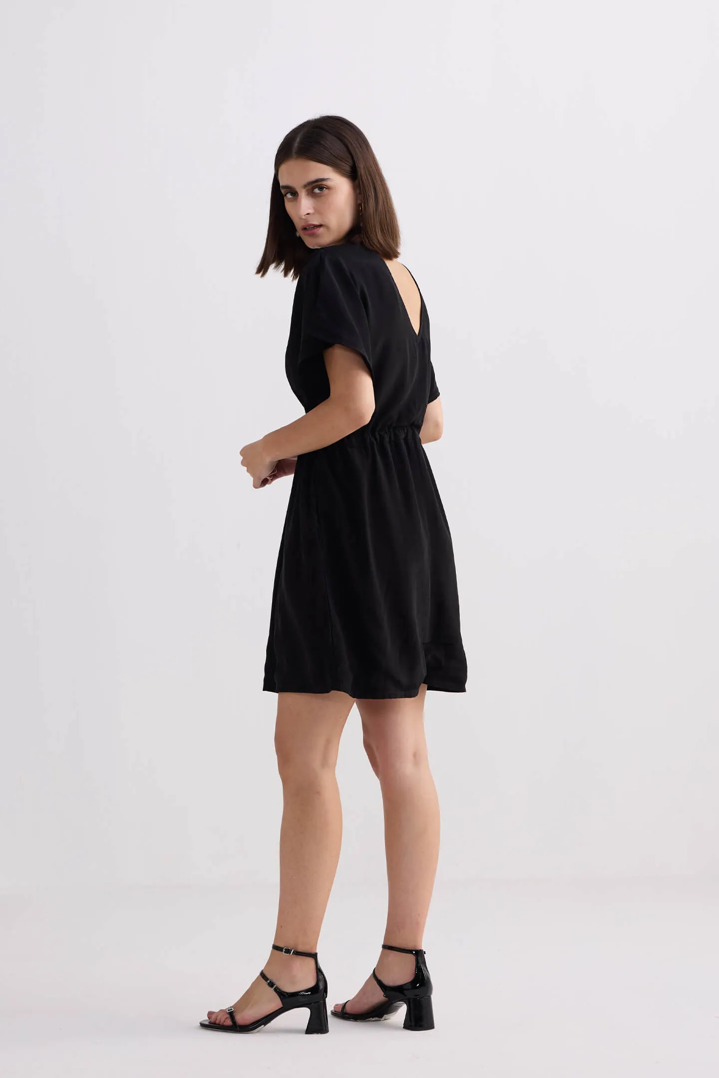 Oversized Gathered Short Dress in Black sold by Reistor product image thumbnail 2
