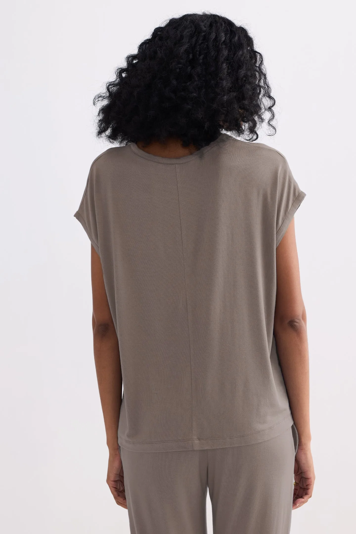 Relaxed Tee Set in Earth Grey sold by Reistor product image thumbnail 2