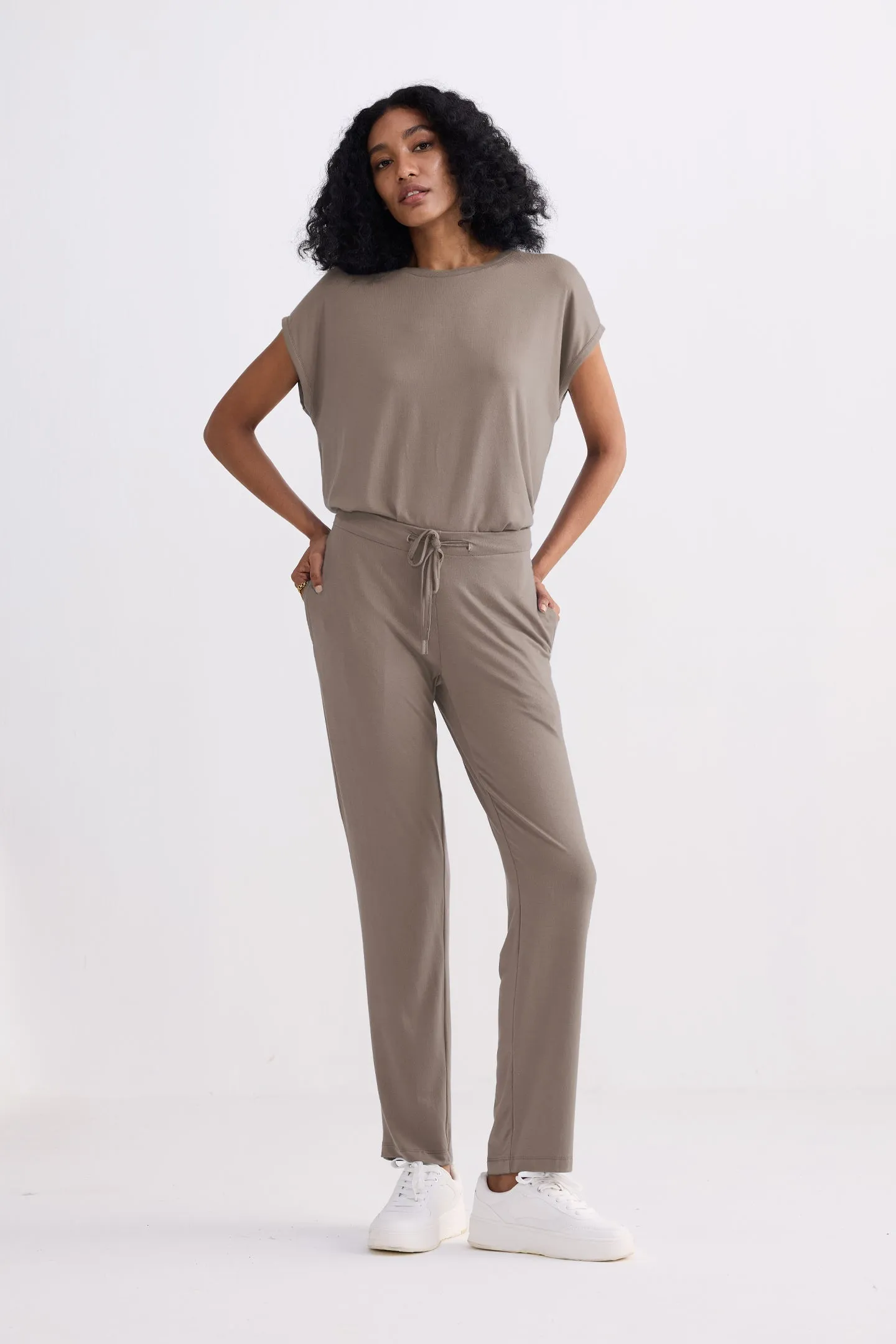 Relaxed Tee Set in Earth Grey sold by Reistor product image thumbnail 4
