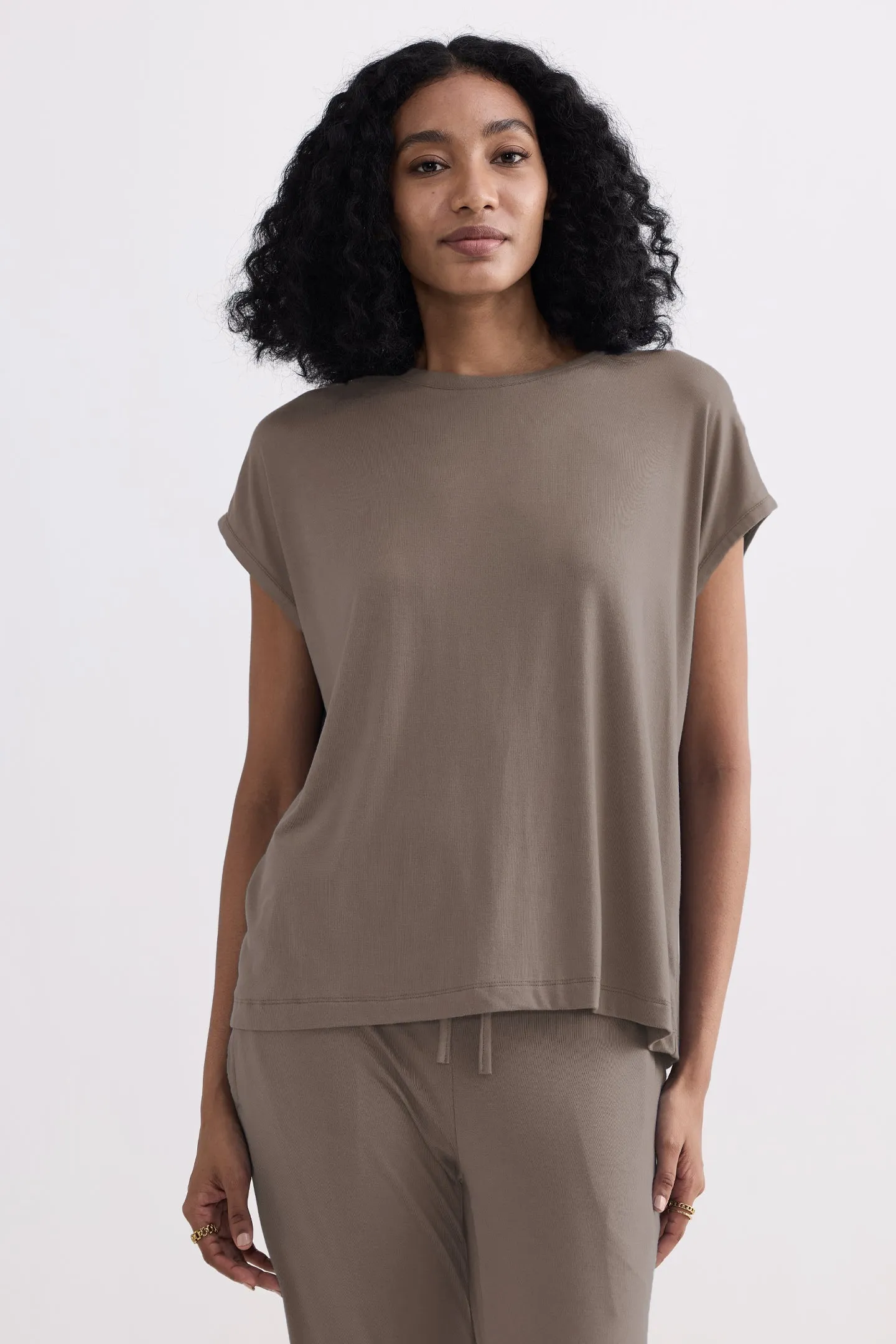 Relaxed Tee Set in Earth Grey sold by Reistor product image thumbnail 3