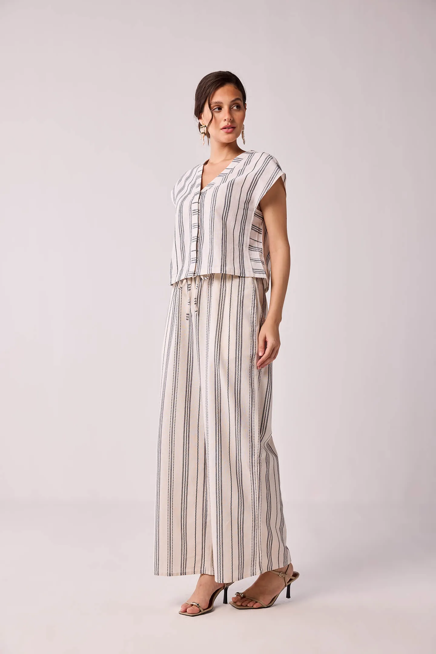 Wide-leg Drawstring Pants in Stripes sold by Reistor product image thumbnail 3