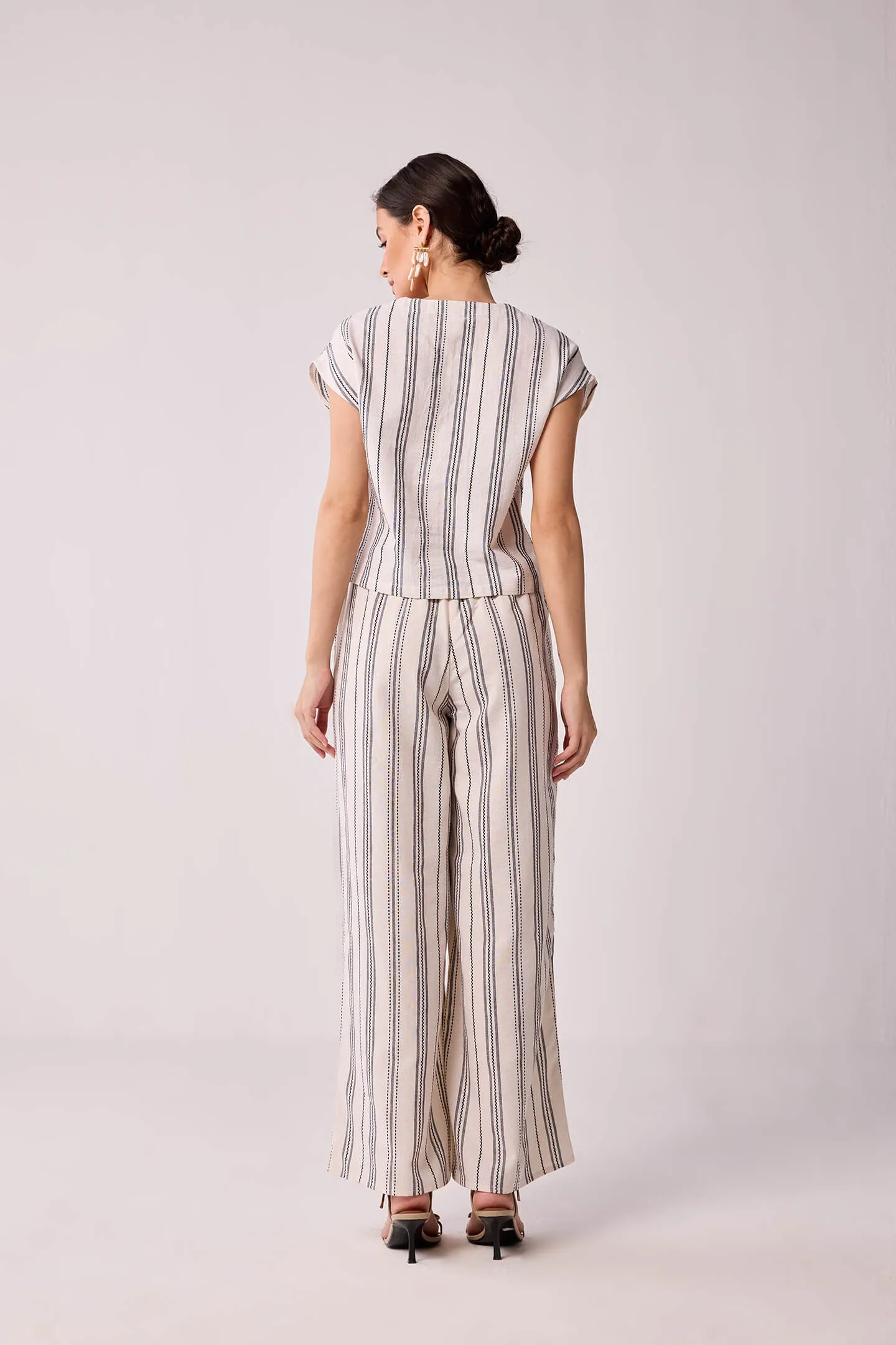 Wide-leg Drawstring Pants in Stripes sold by Reistor product image thumbnail 2