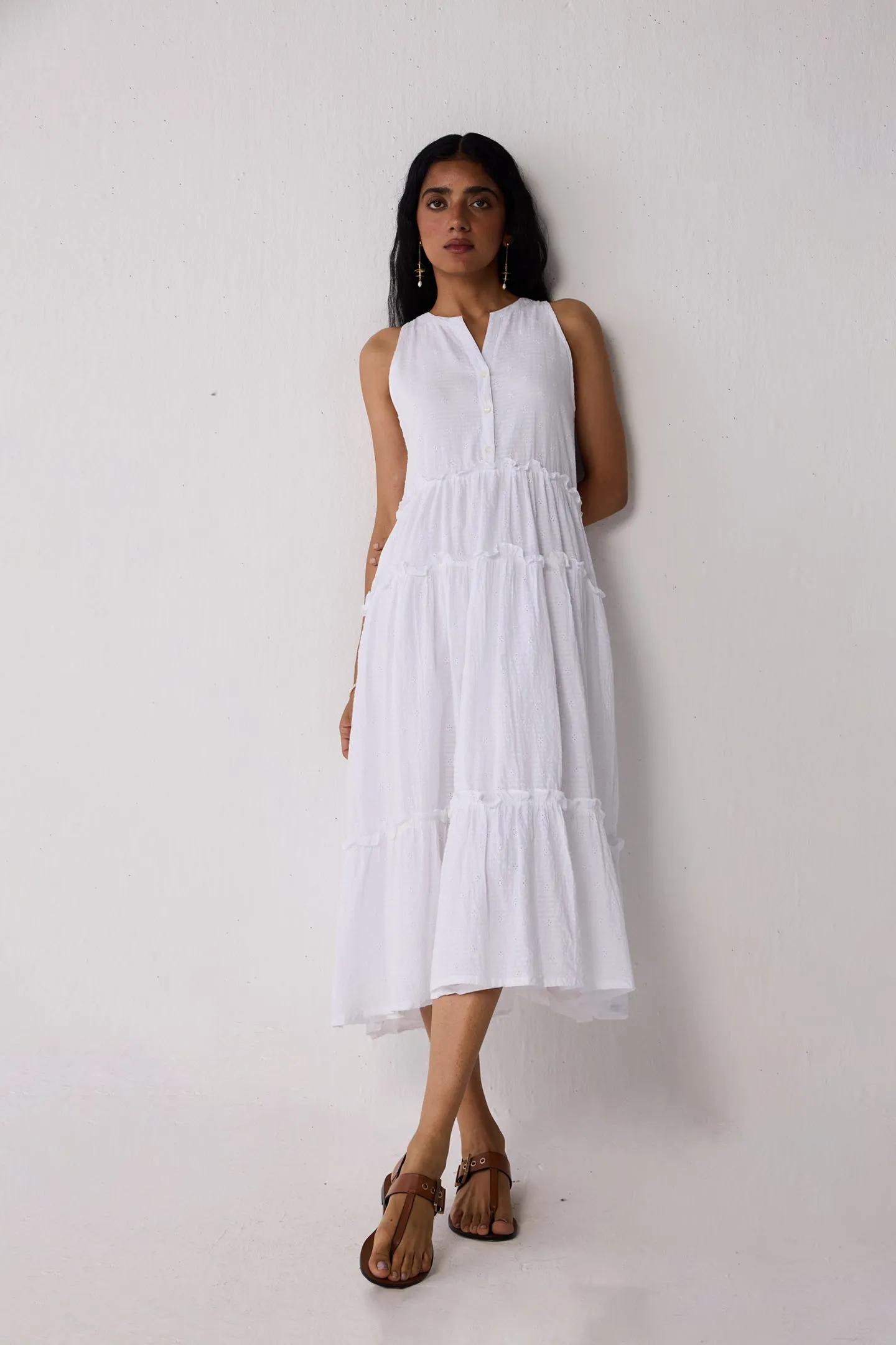 Embroidered Sleeveless Maxi Dress in White sold by Reistor product image thumbnail 5