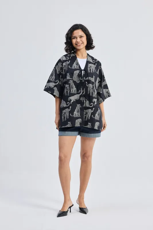 Oversized Shirt with Front-ties in Animal Print made by Reistor