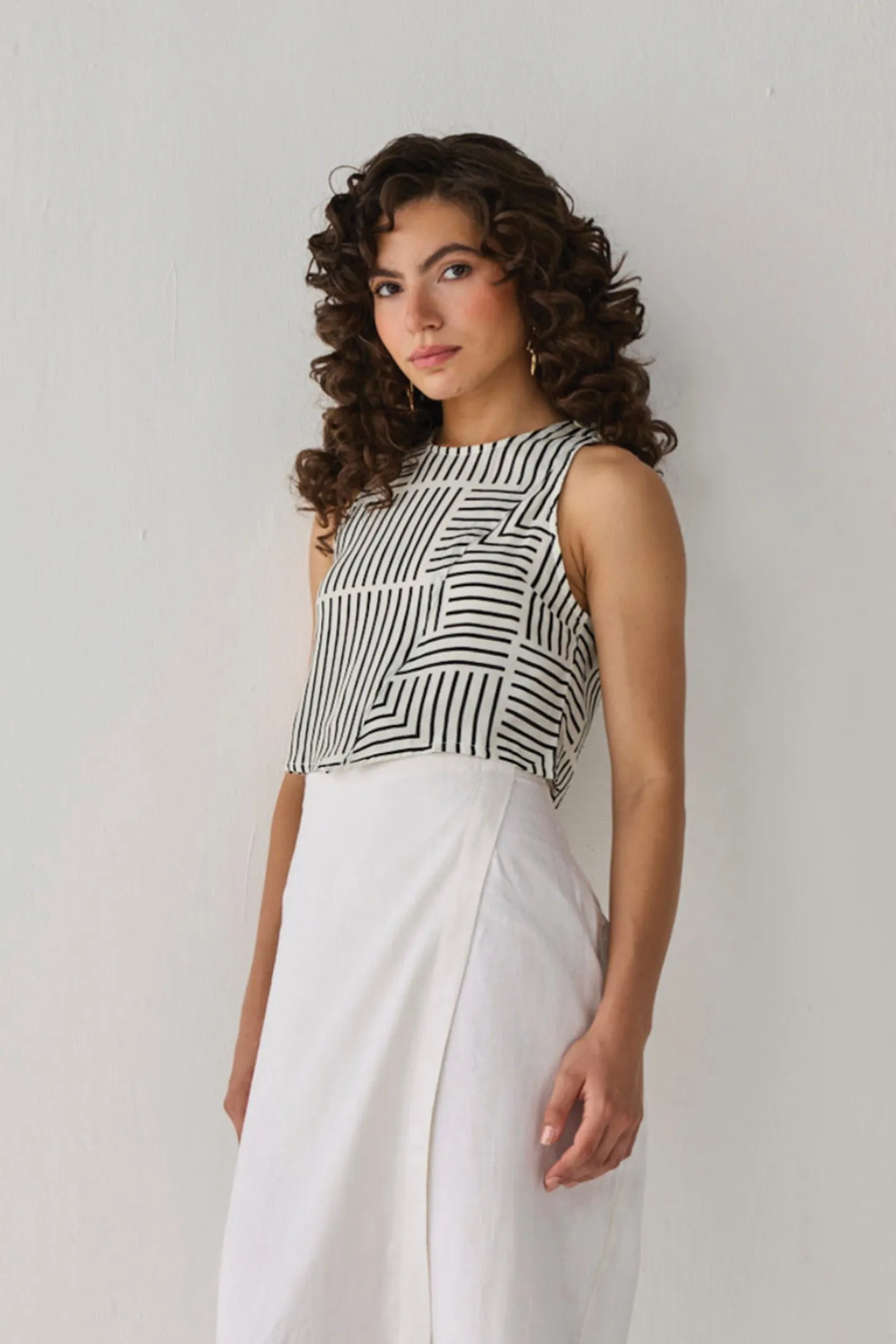 Boxy Crop Top in Black Stripes sold by Reistor product image thumbnail 3