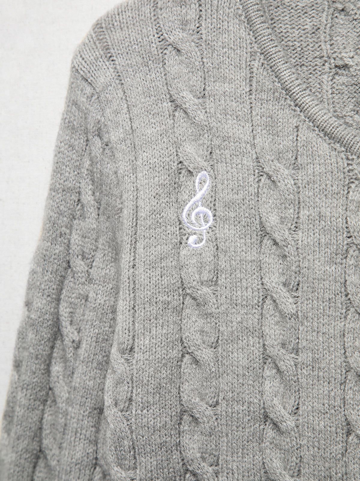 Cable Knit Treble Clef Cardigan sold by COMMENSE product image thumbnail 3