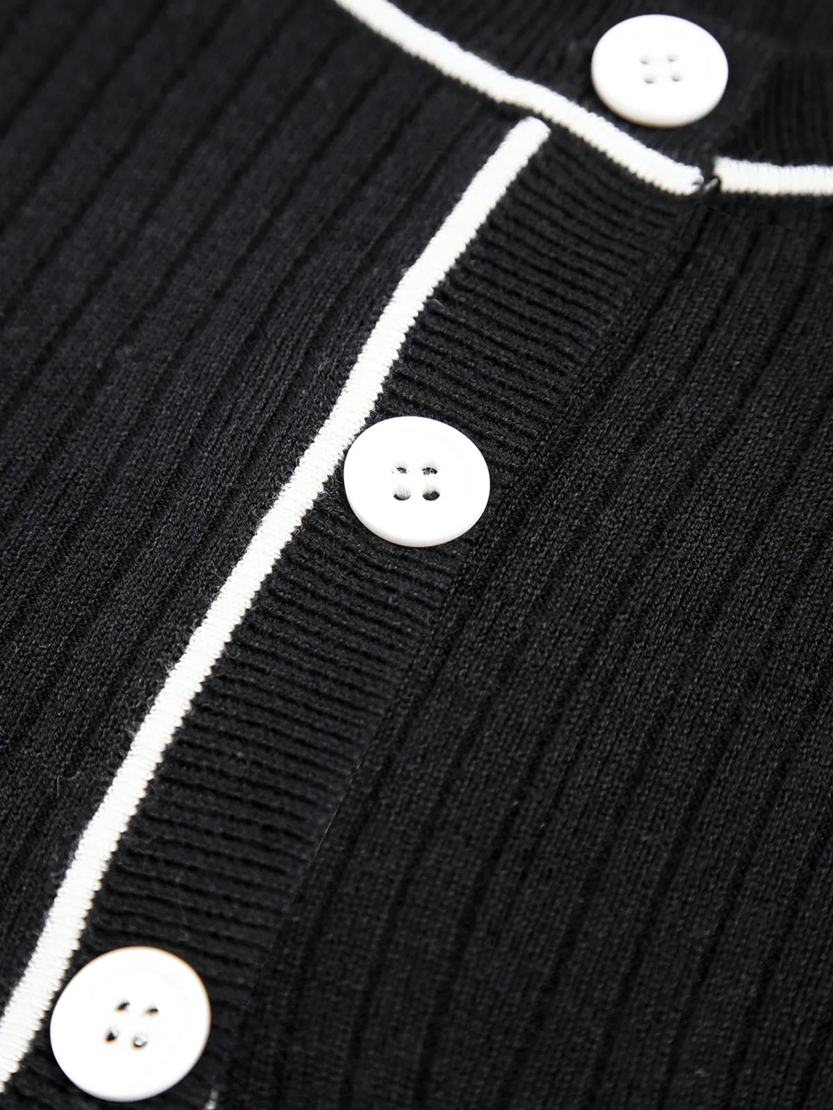 Contrast Trim Double Pockets Cardigan sold by COMMENSE product image thumbnail 3