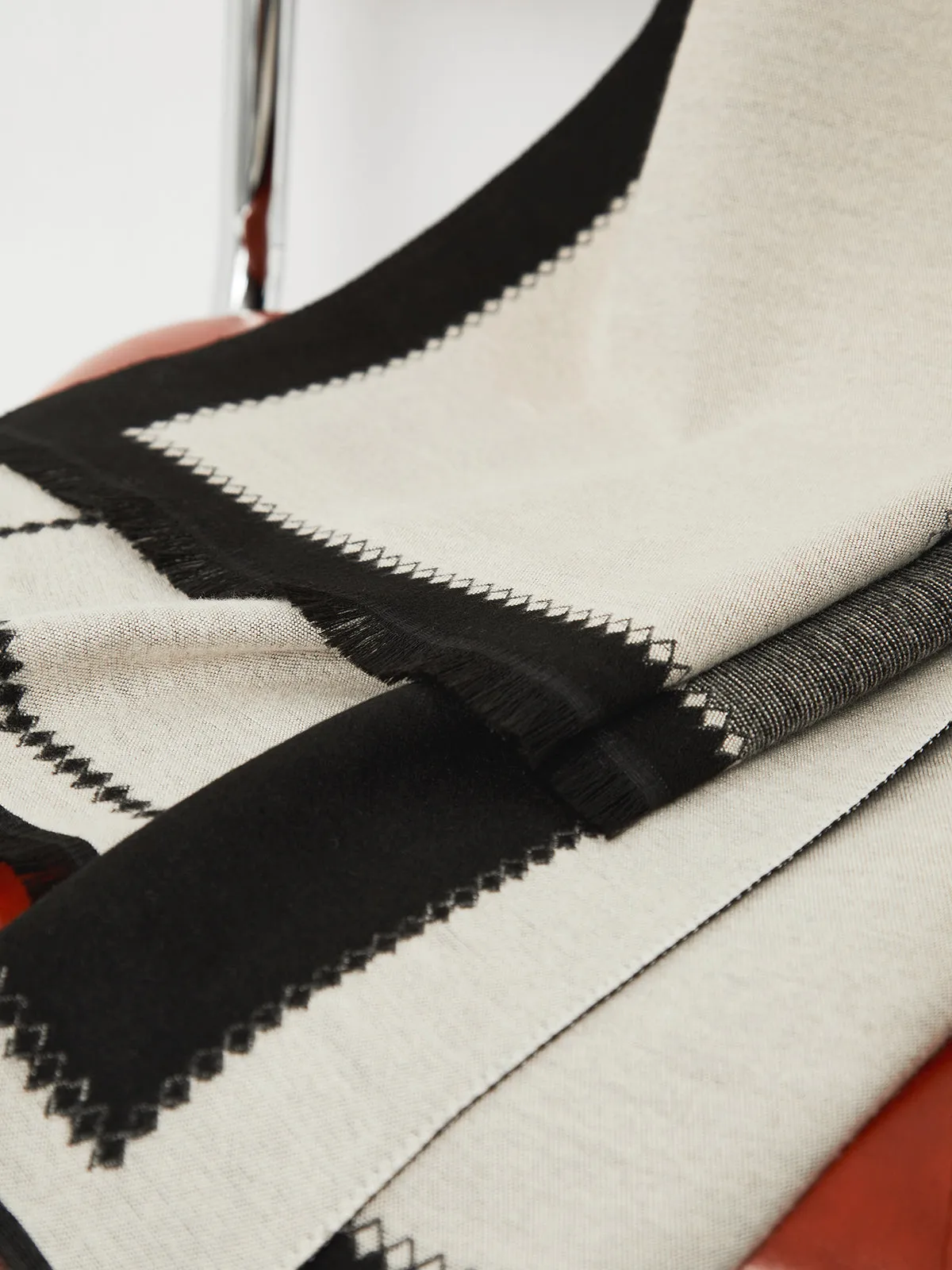 Contrast Color Geometric Scarf sold by COMMENSE product image thumbnail 5